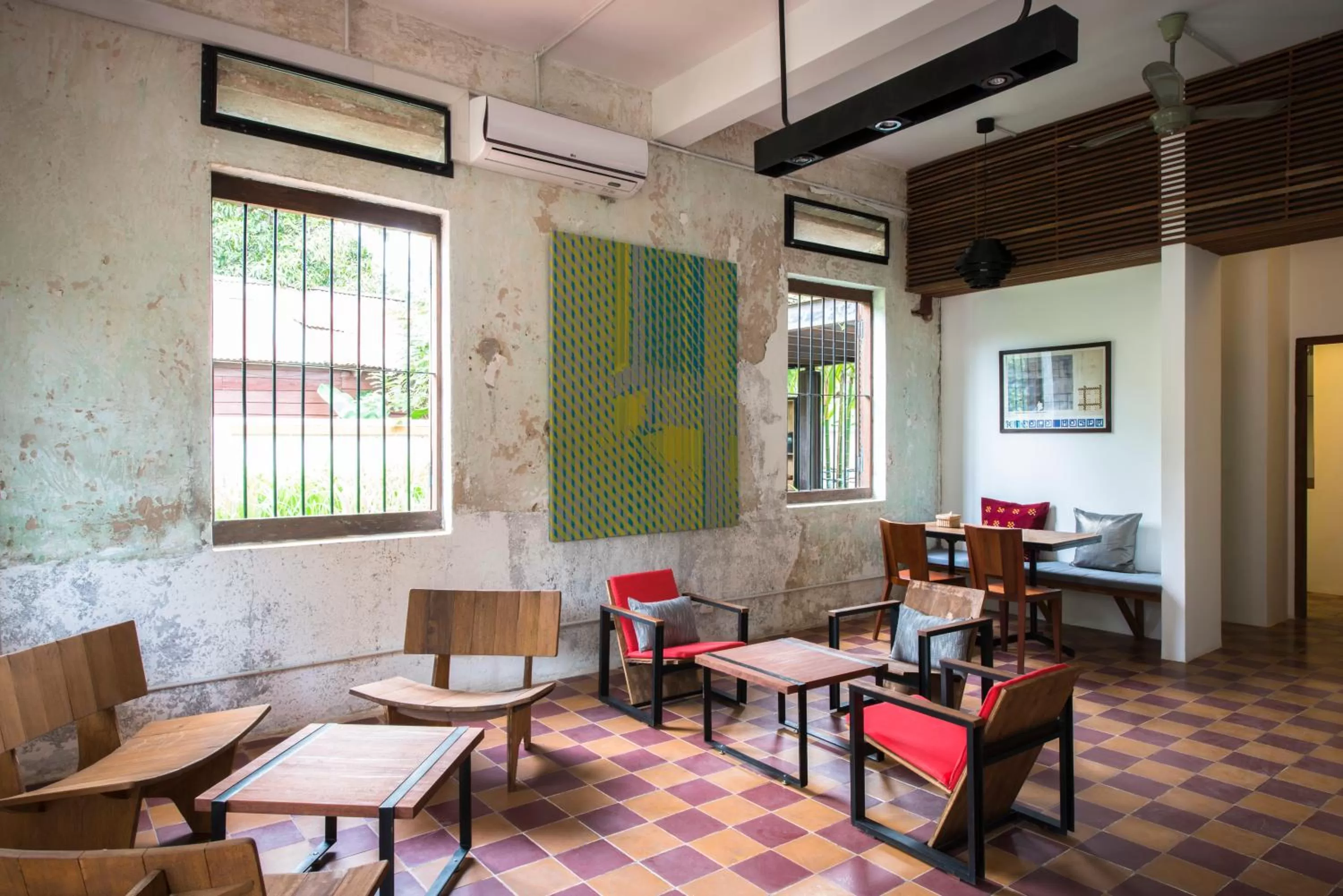 Restaurant/places to eat in Pages Rooms Hotel