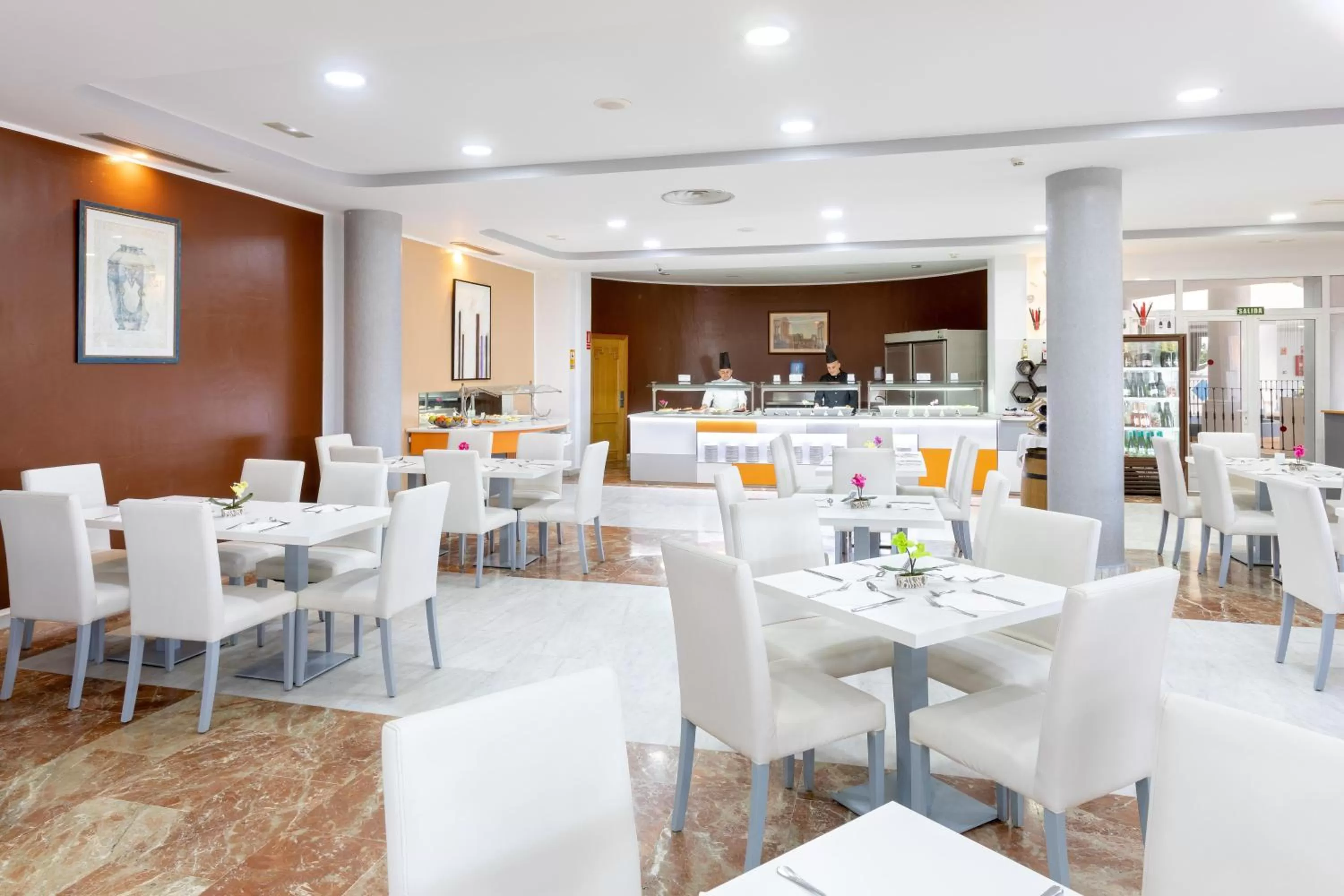 Restaurant/places to eat in Chatur Playa Real Resort