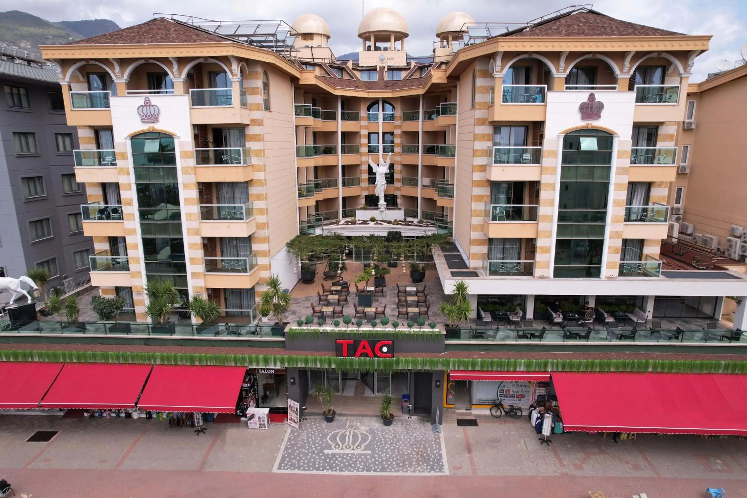 Facade/entrance in Tac Premier Hotel & Spa