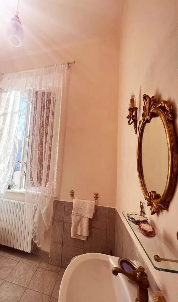 Bathroom in Villa Adelina
