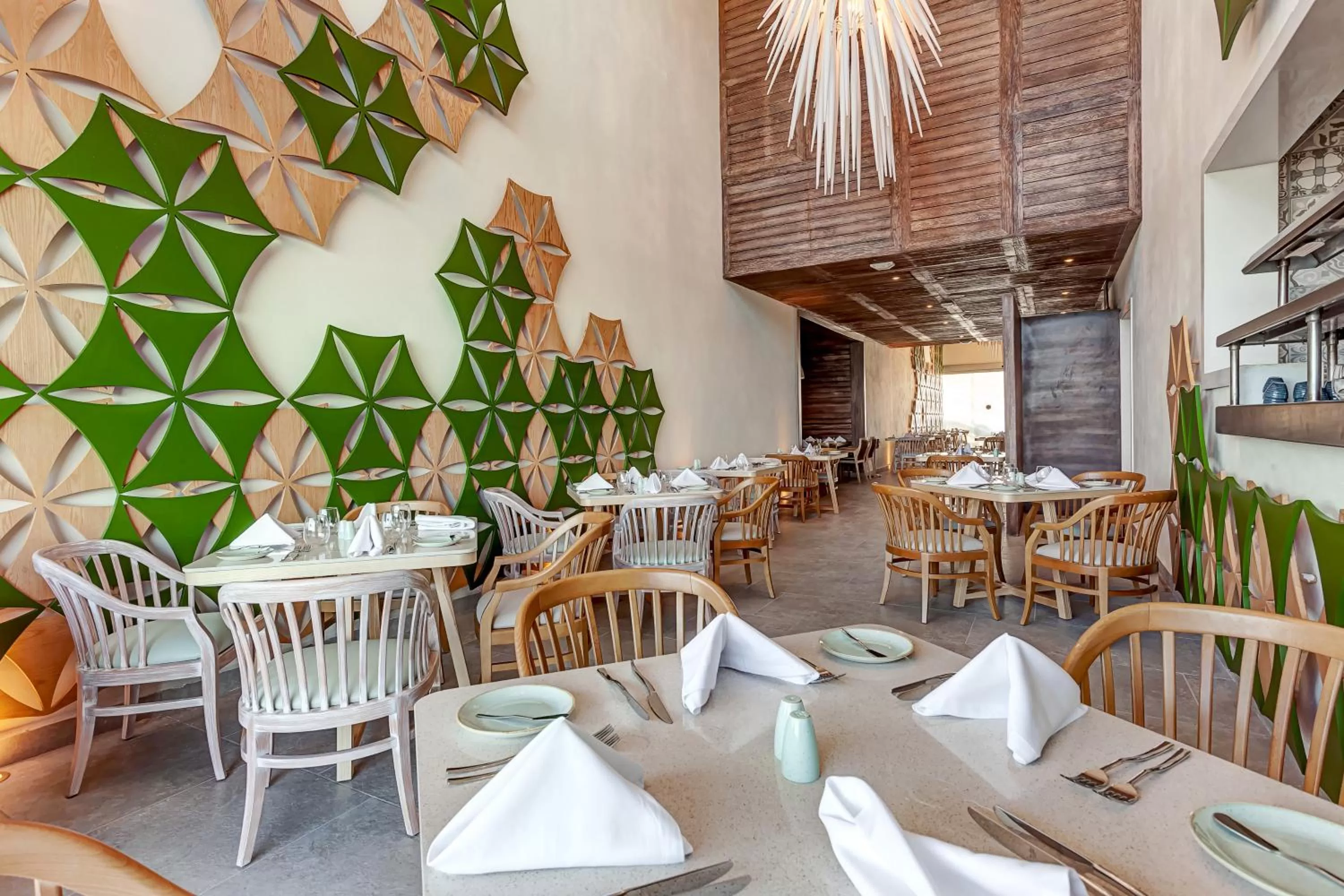 Restaurant/places to eat in Royalton CHIC Cancun, An Autograph Collection All-Inclusive Resort - Adults Only