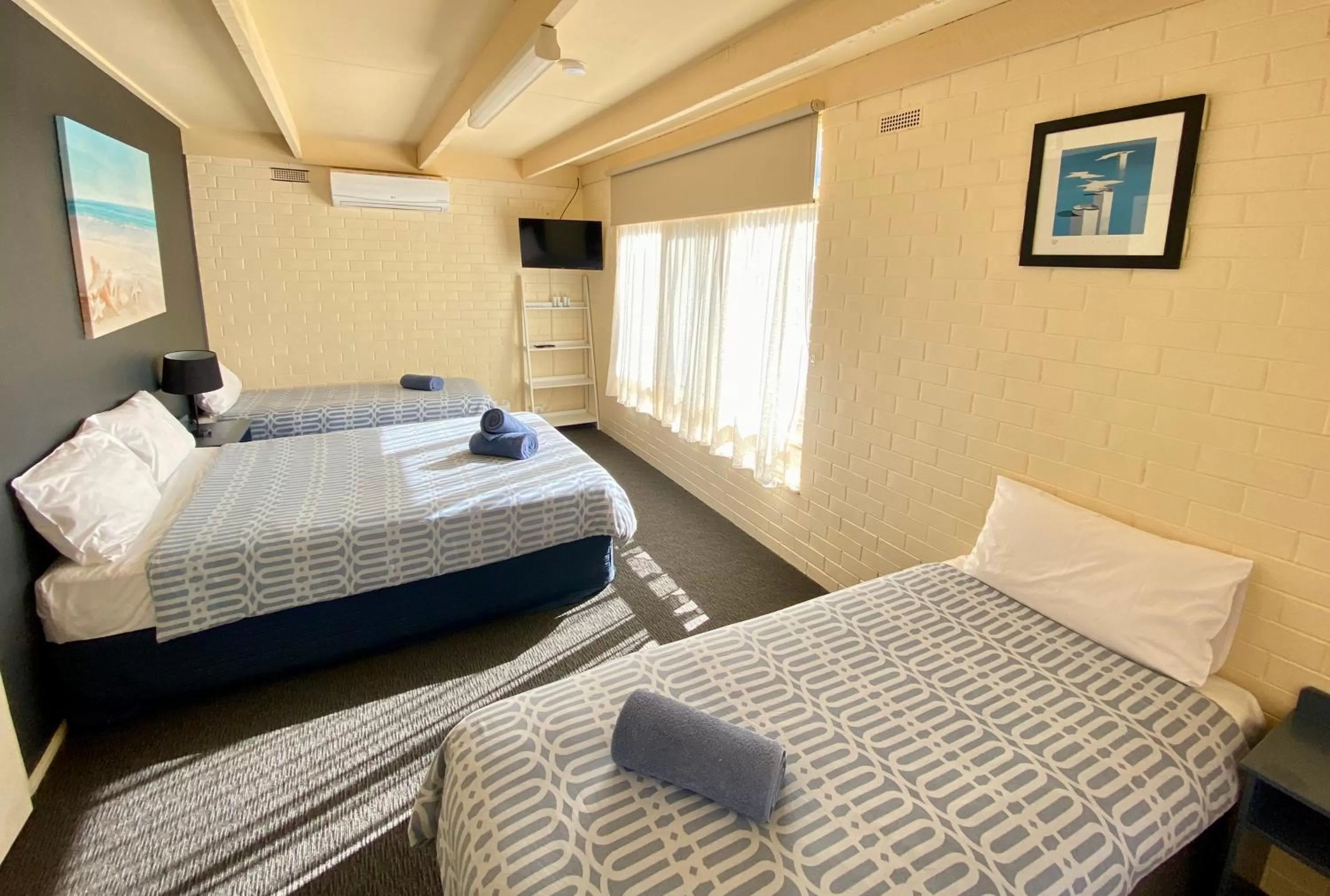 Bed in Rye Beach Motel Australia