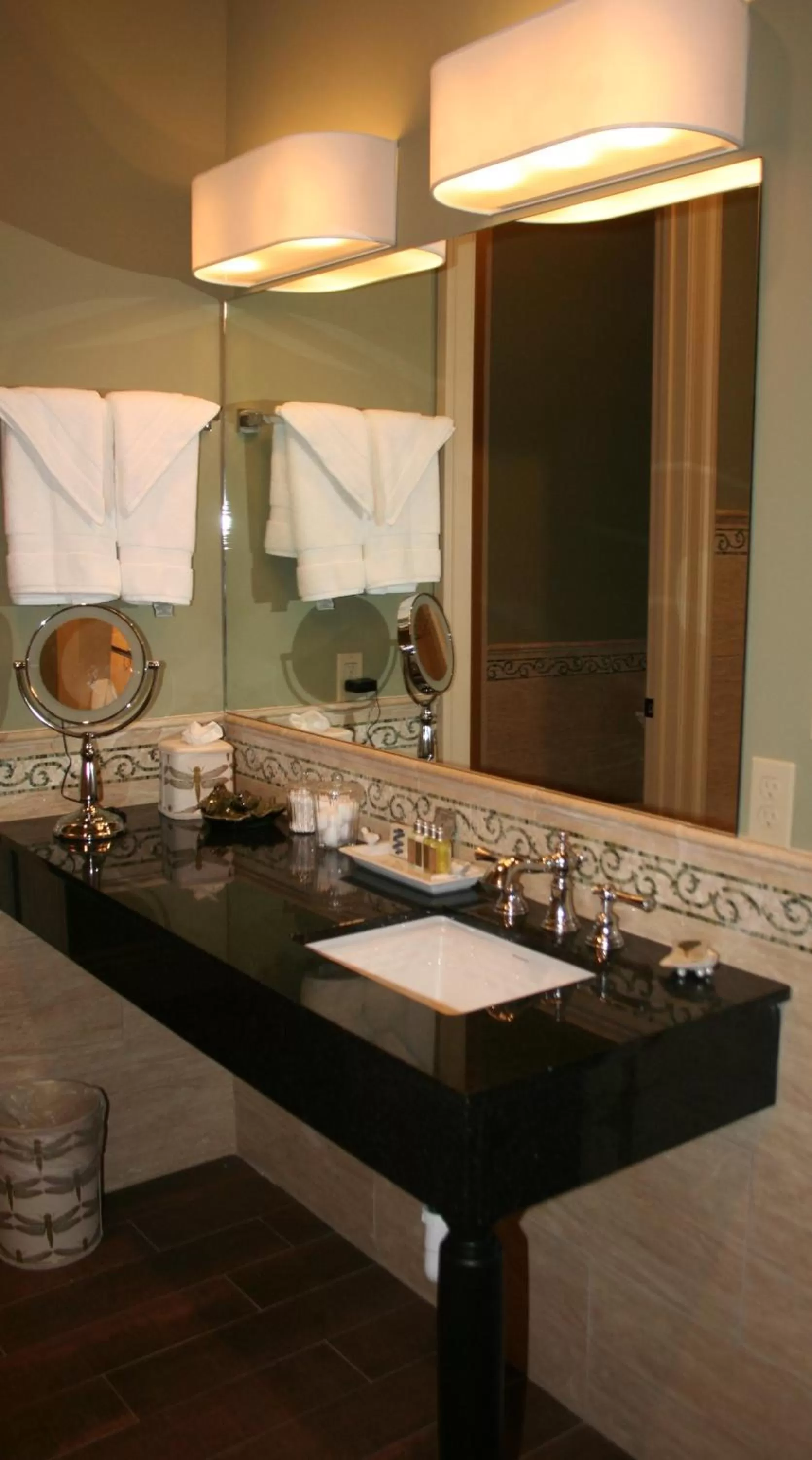 Bathroom in The Inn at Houmas House Estate