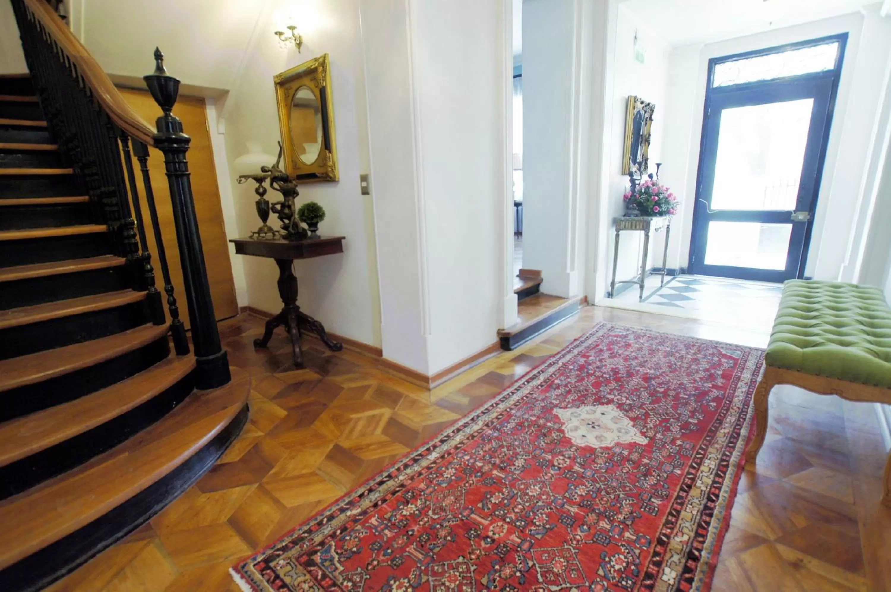 Lobby or reception in Quiral Hotel Boutique