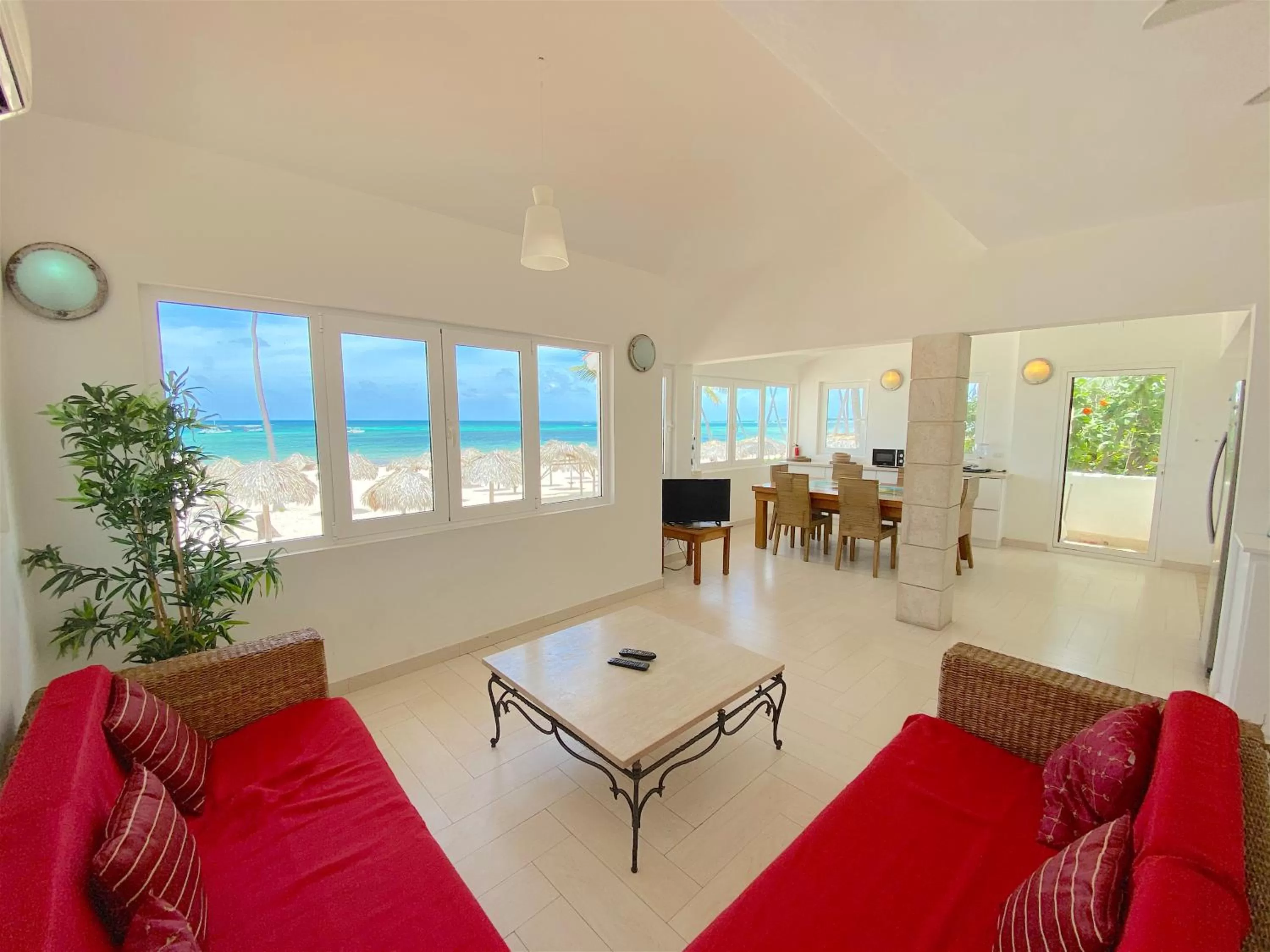Living room, Seating Area in TROPICAL VILLAGE playa LOS CORALES
