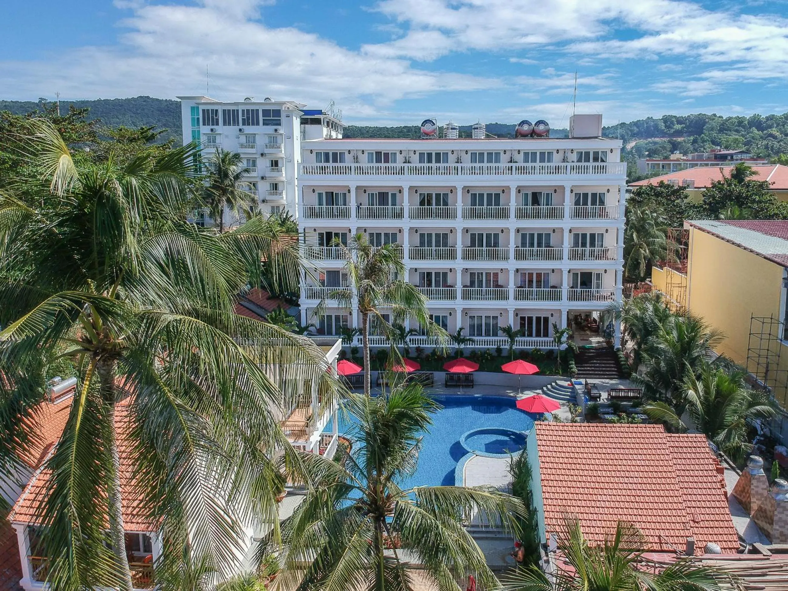 Property building in Phuong Binh House