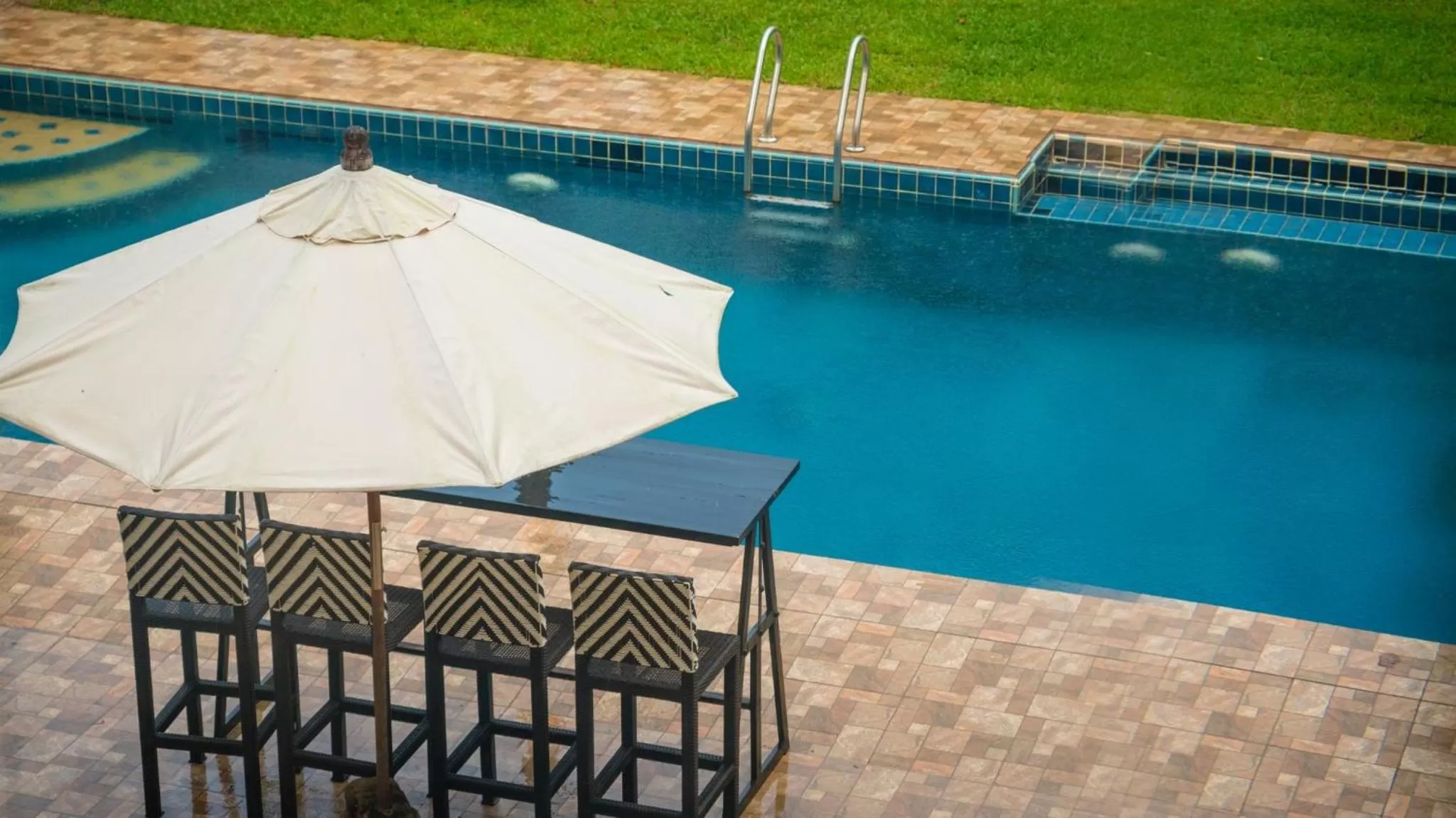 View (from property/room), Swimming Pool in Cheva Gallery Boutique Hotel