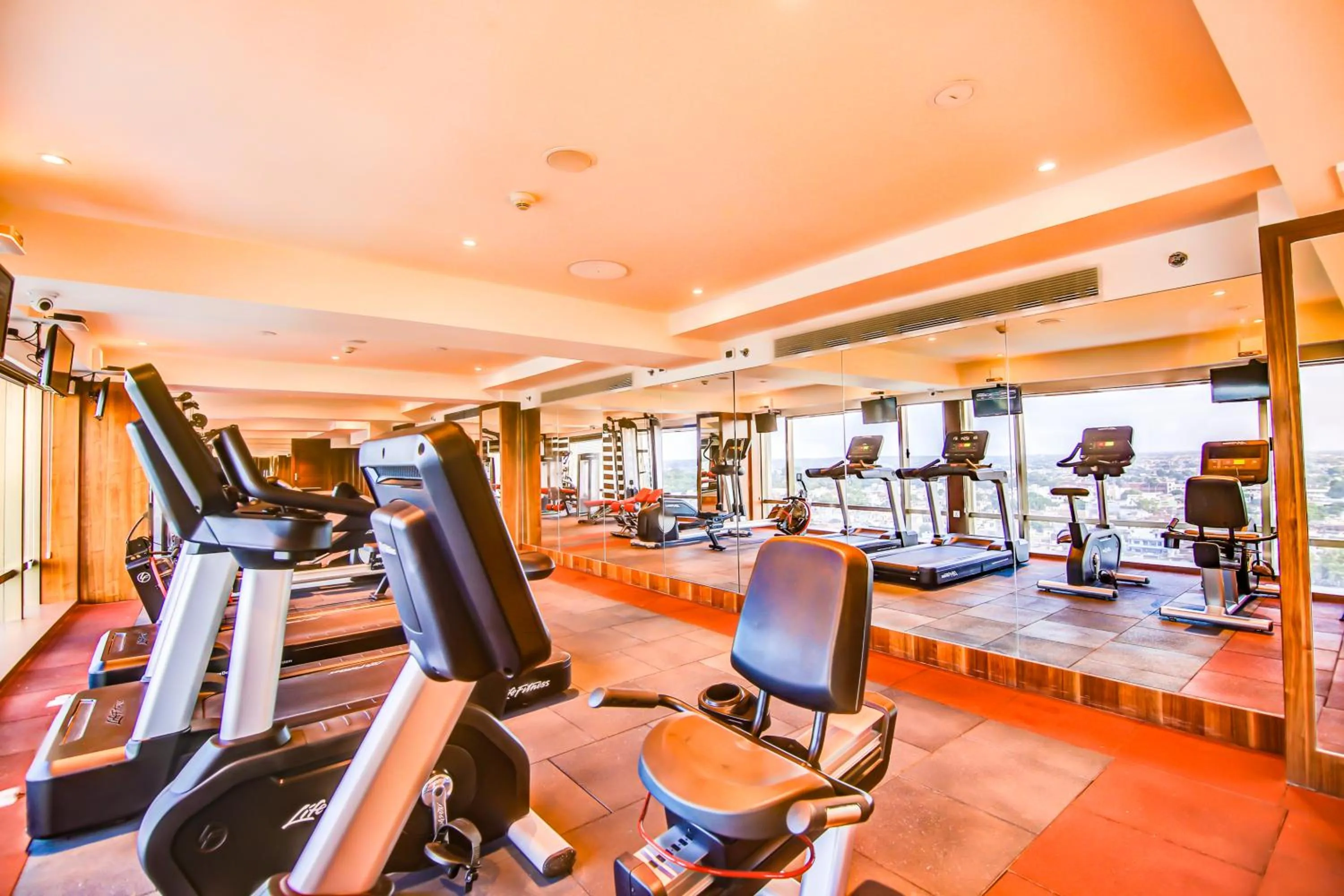 Fitness centre/facilities in Radisson Blu Gorakhpur