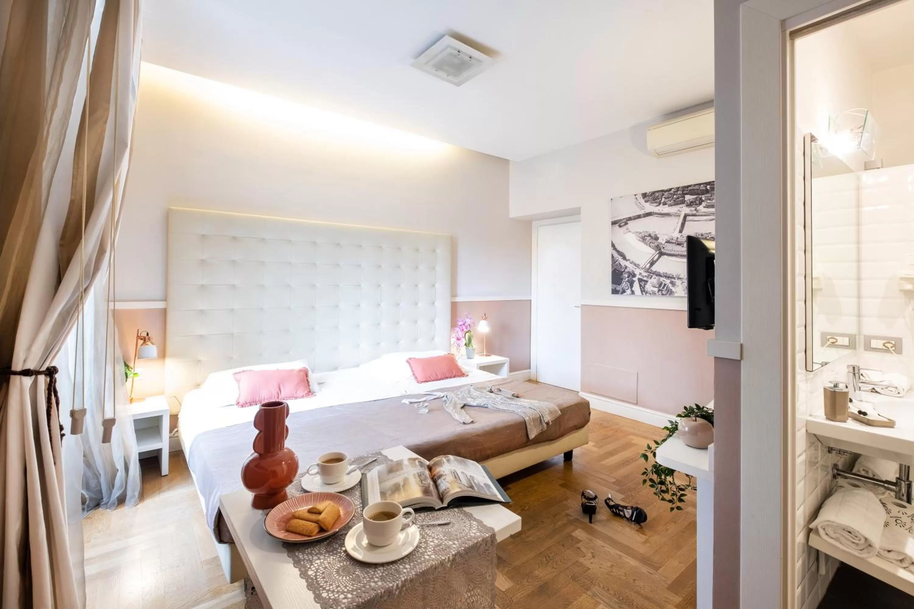 Bedroom, Bed in Rome River Inn