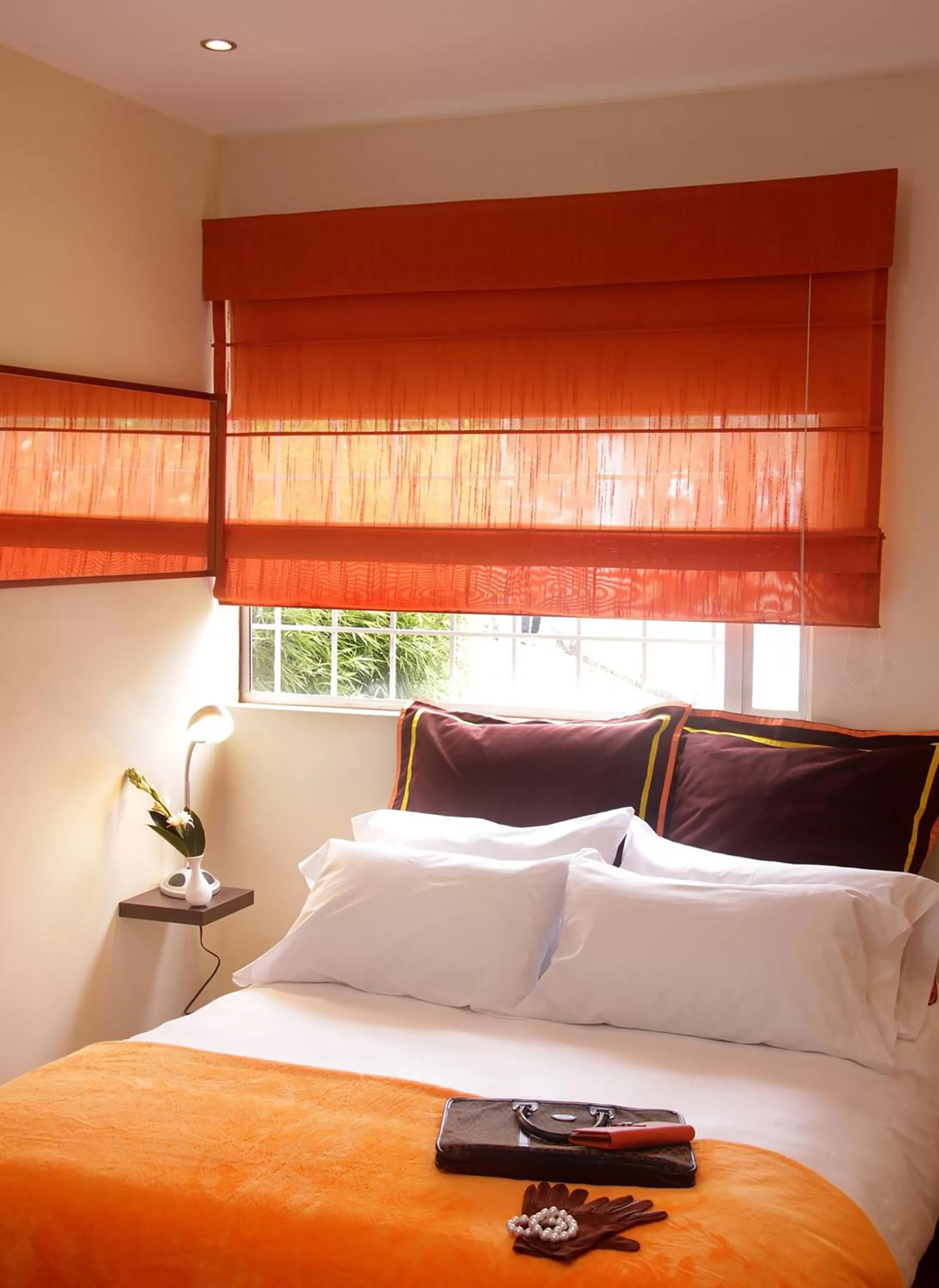 Photo of the whole room in 6 Suites Hotel