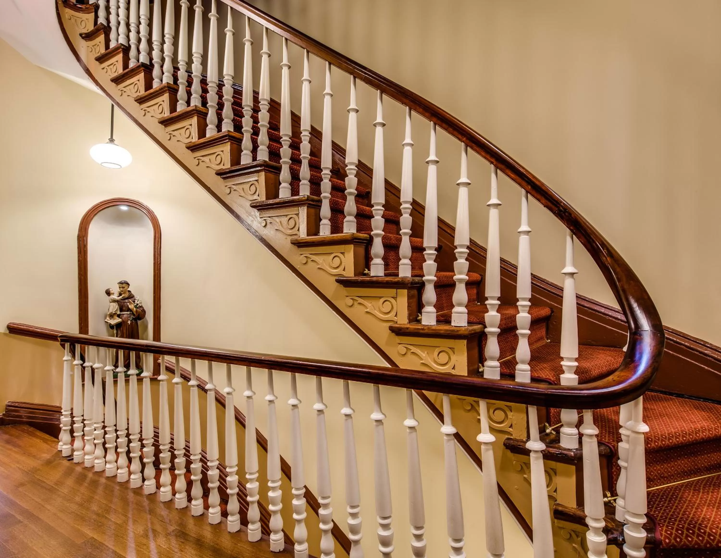 Decorative detail in Leo House