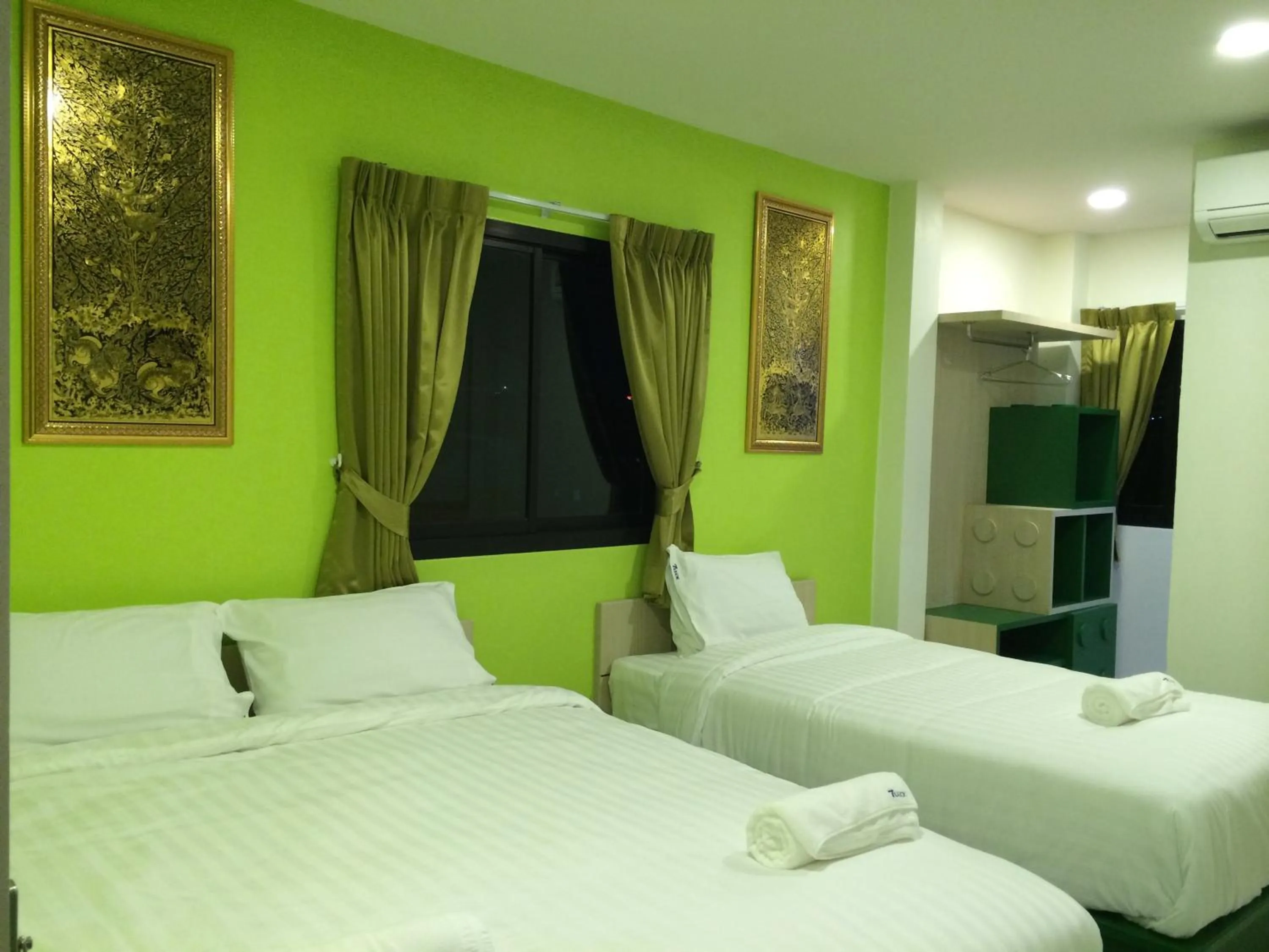 Bed in The Seven Luck