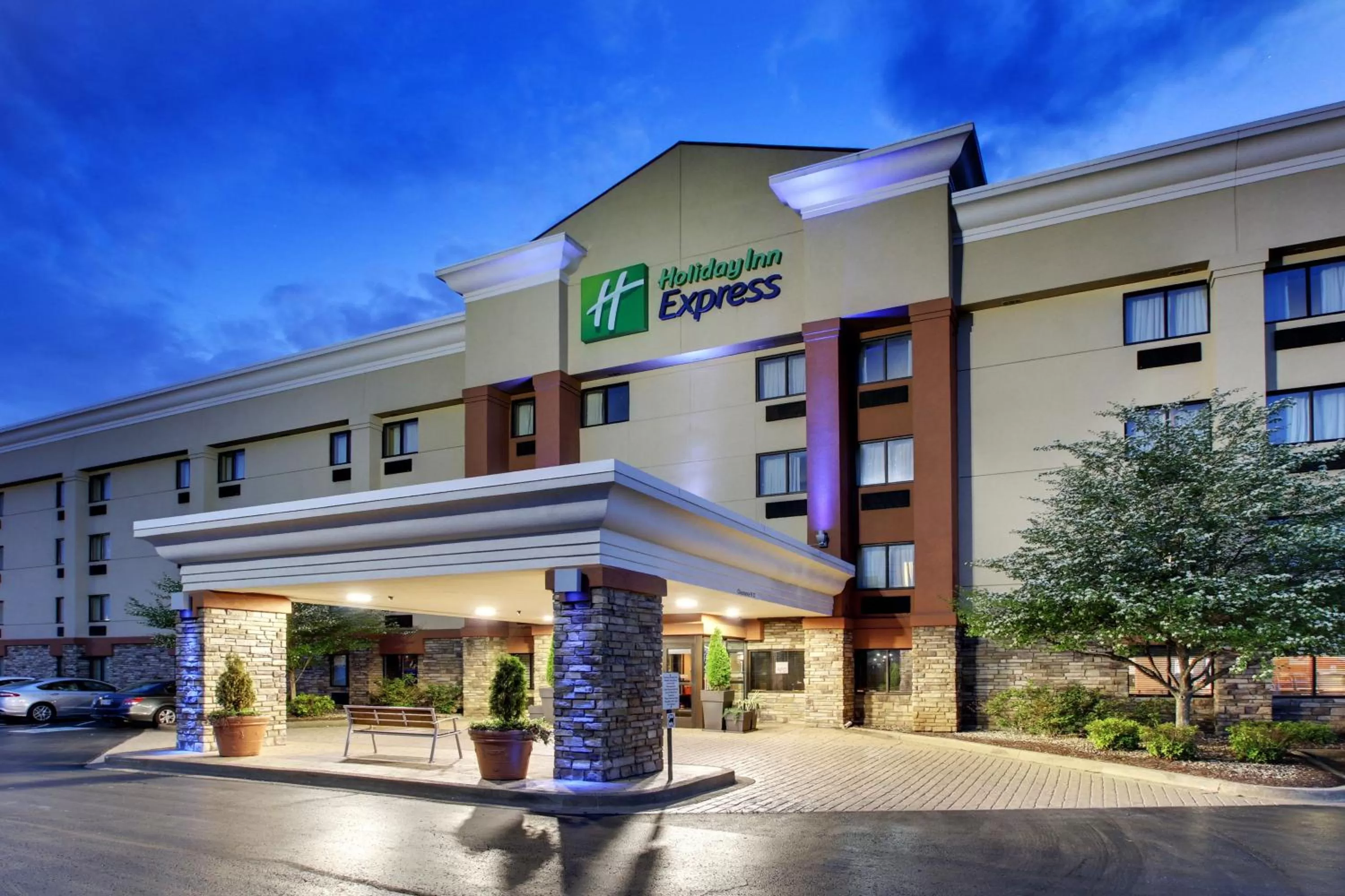 Property building in Holiday Inn Express Hotel Fort Campbell-Oak Grove by IHG