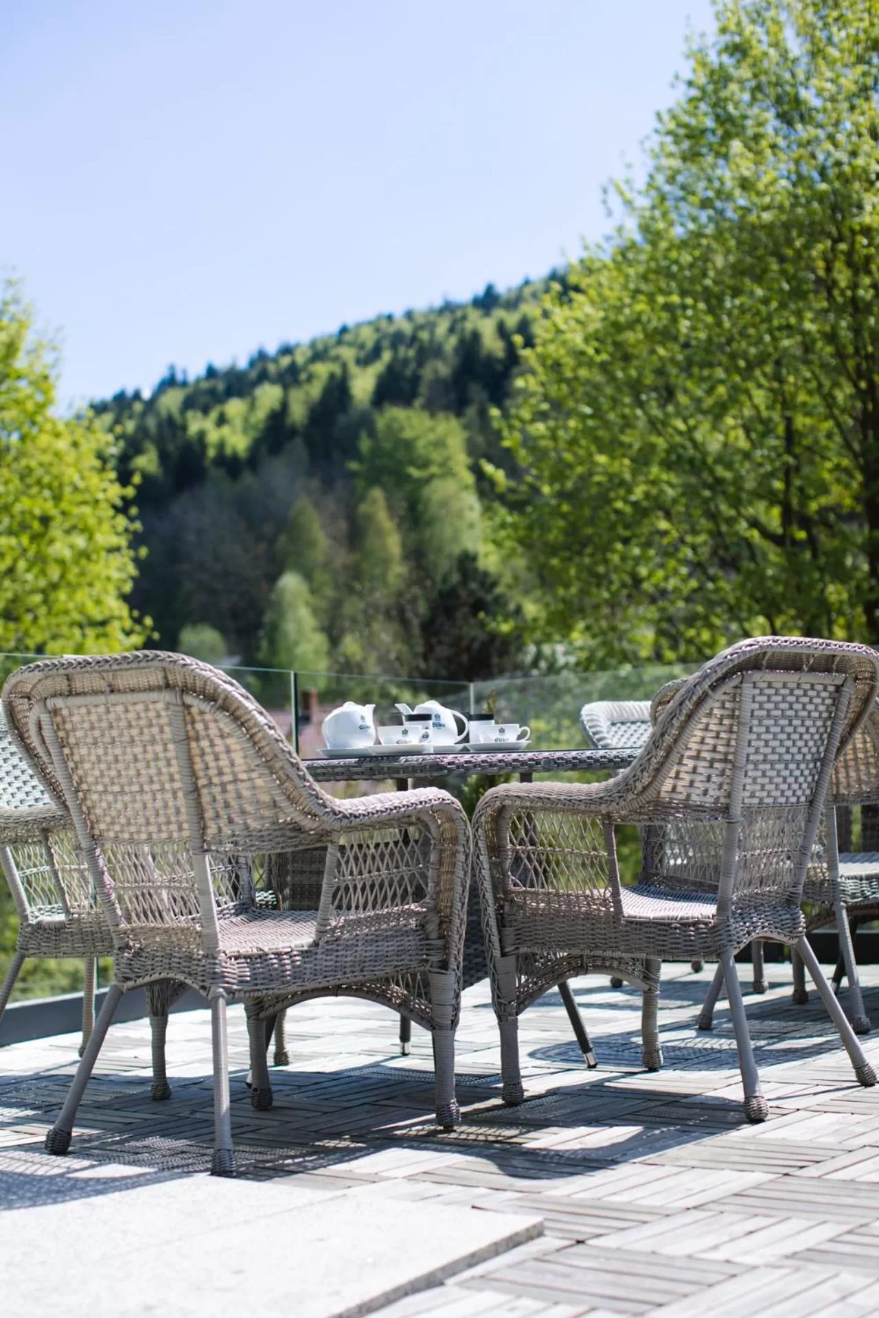 Restaurant/places to eat in Magnus Resort