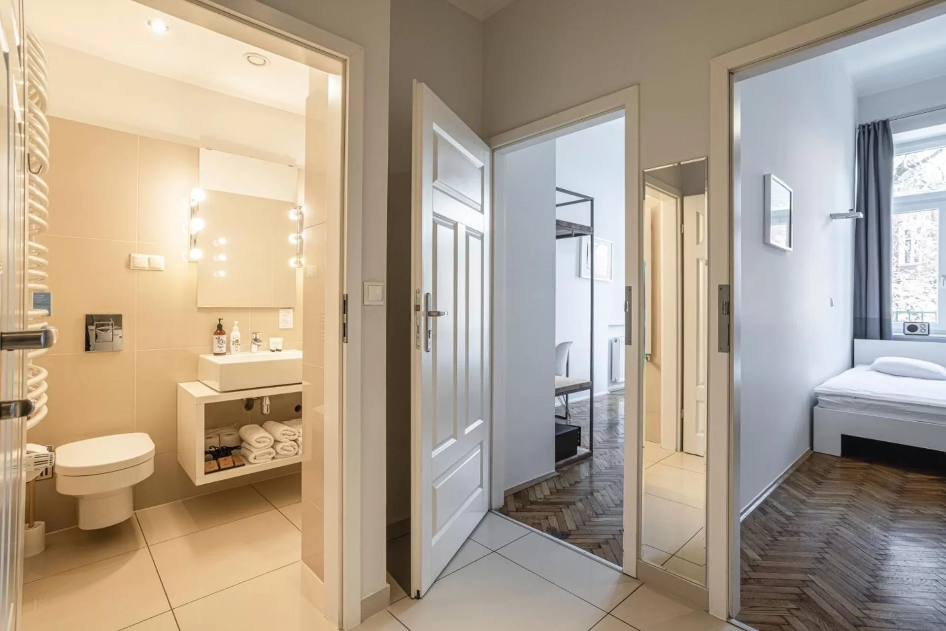 Bathroom, Bed in NOVUMHOUSE - Straszewskiego