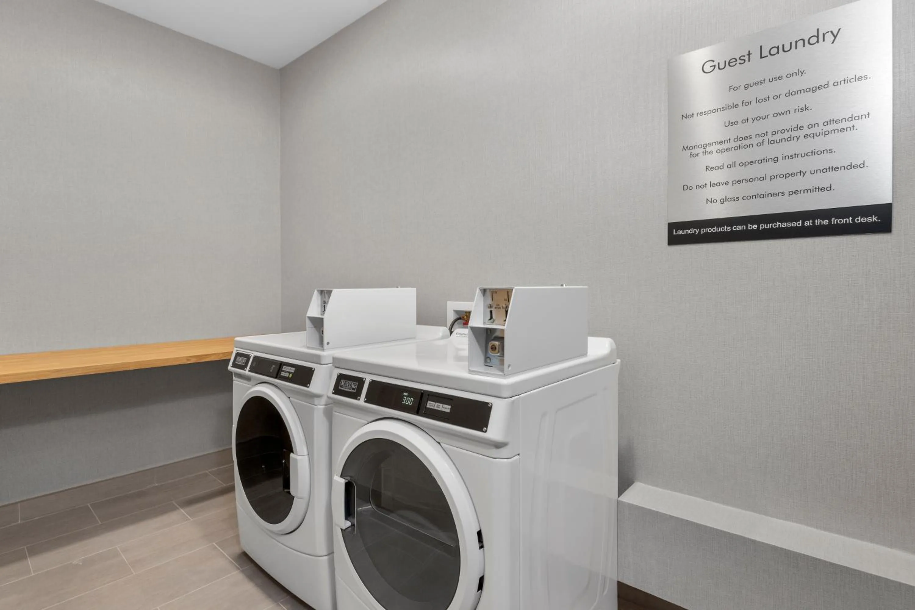 laundry in Hampton Inn By Hilton Cornwall