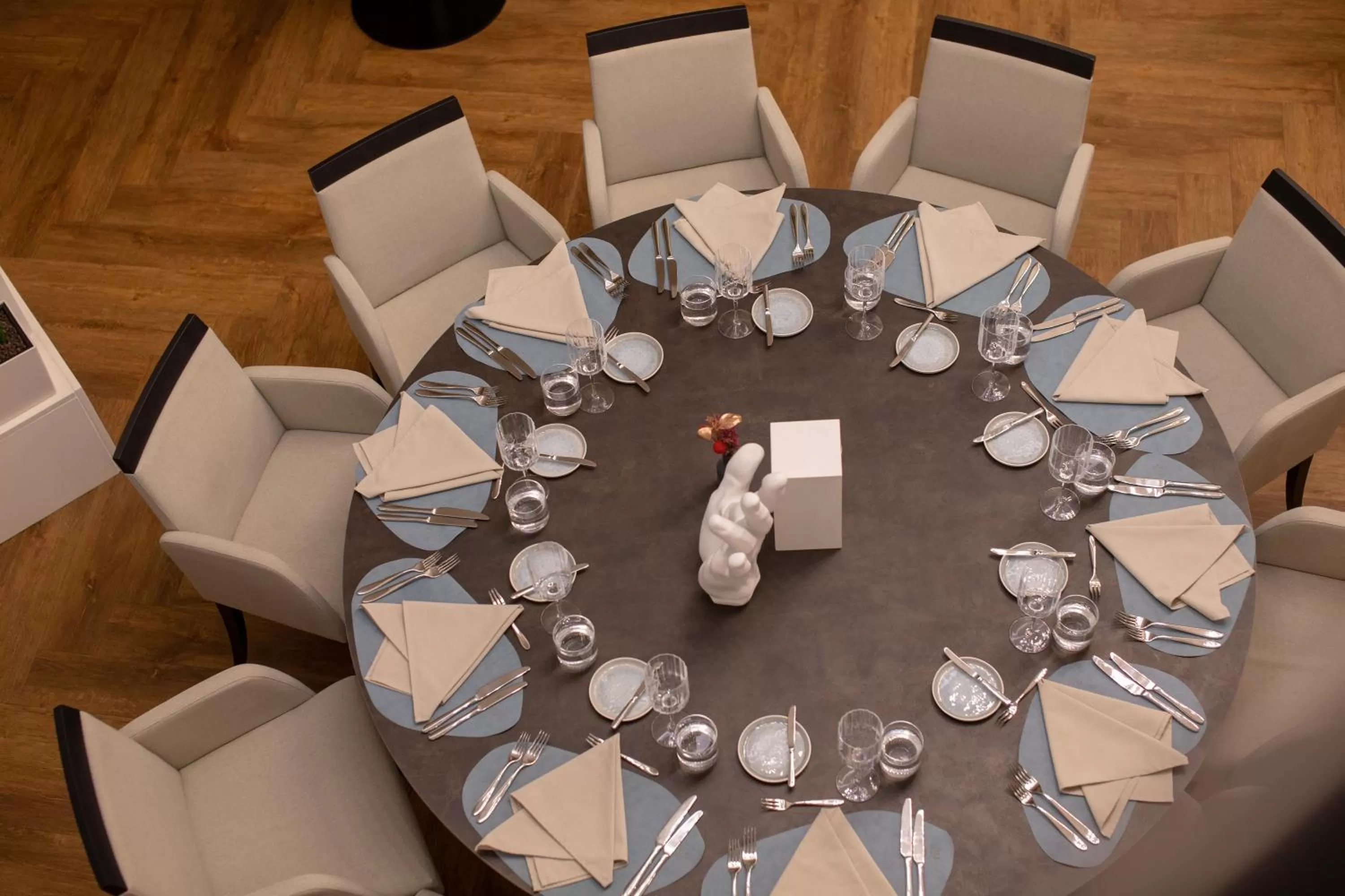 Restaurant/places to eat in Hotel Vilnia