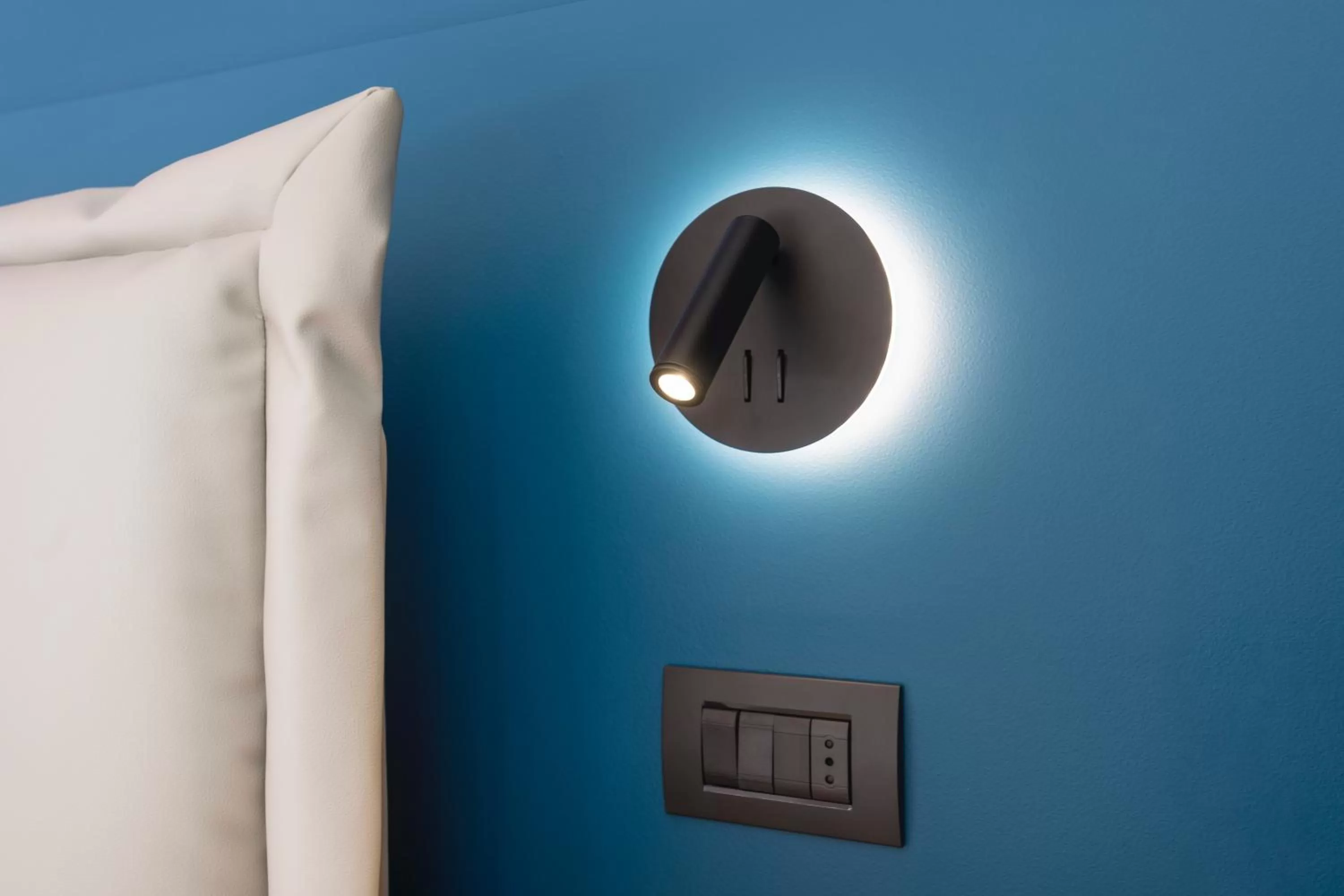 Decorative detail in HOODY ACTIVE & HAPPINESS HOTEL