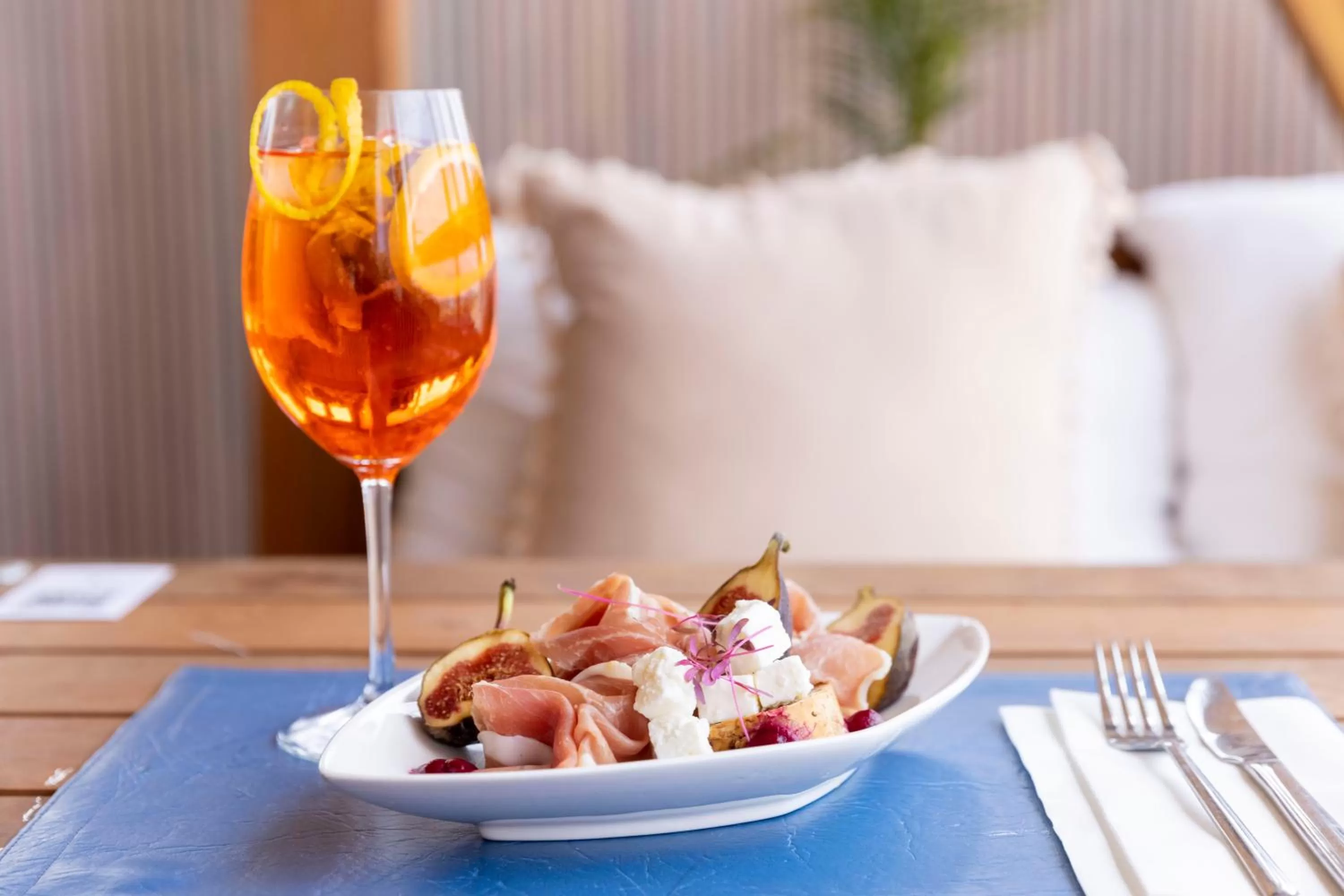 Restaurant/places to eat in The Grand Hotel