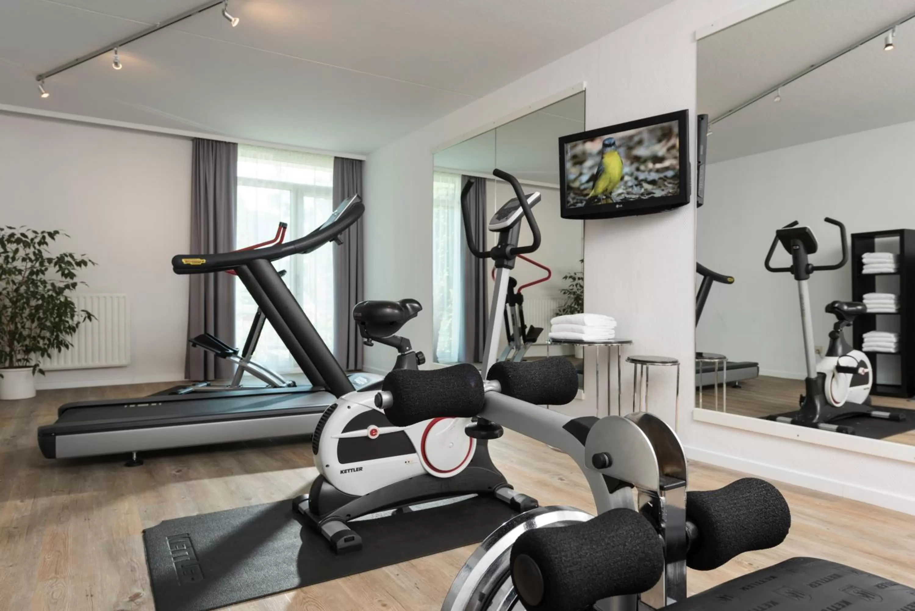 Fitness centre/facilities in Wyndham Garden Kassel
