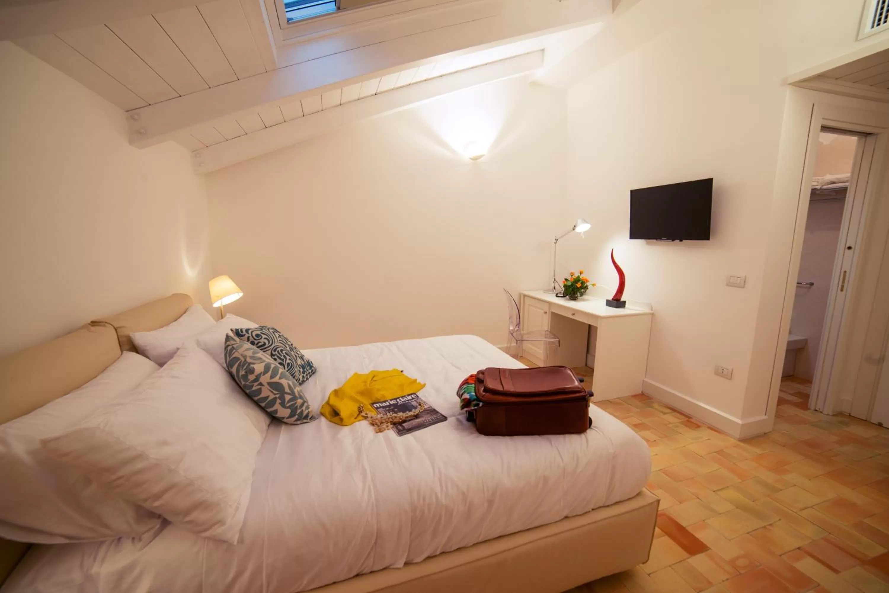 TV and multimedia, Bed in Tenuta Duca Marigliano Boutique Hotel