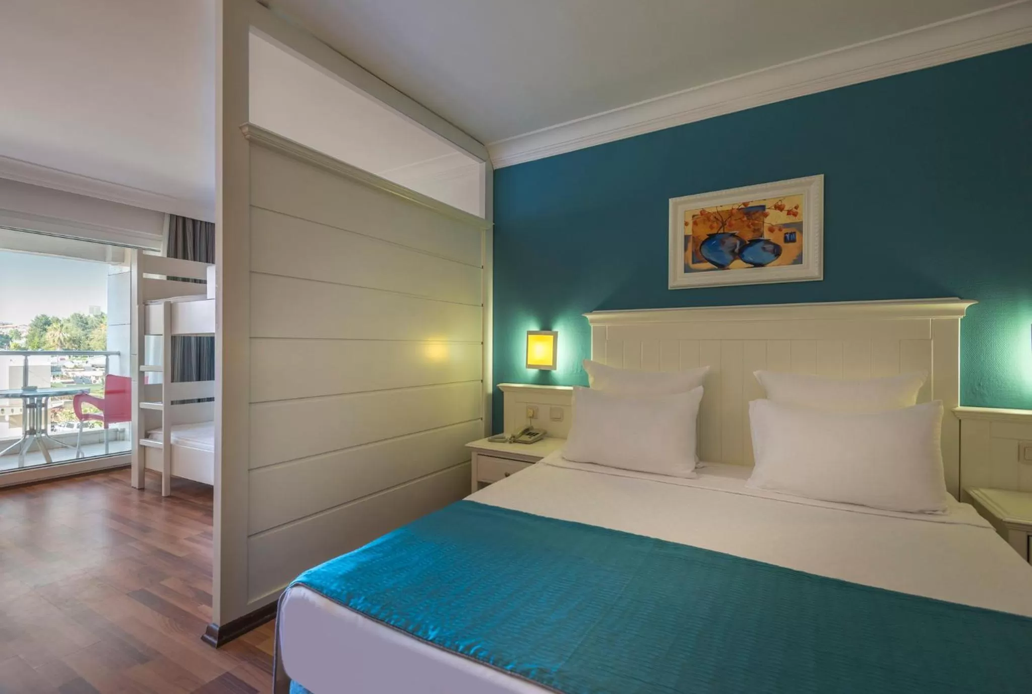 Shower, Bed in Hotel Terrace Beach Resort All Inclusive