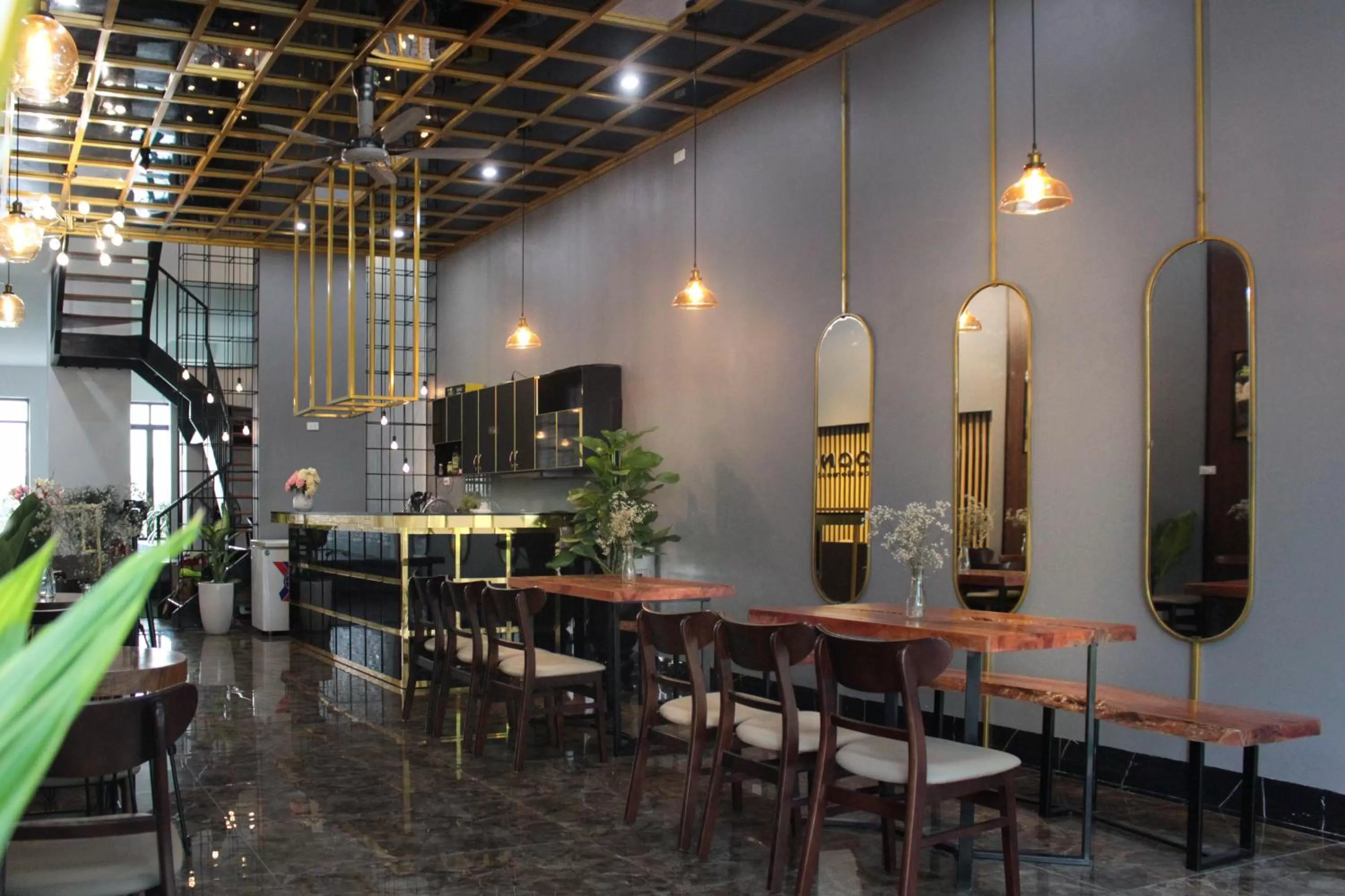 Restaurant/places to eat in ᴛᴀᴍ ᴄᴏᴄ ᴄᴏᴄᴏᴏɴ ʜᴏᴍᴇsᴛᴀʏ