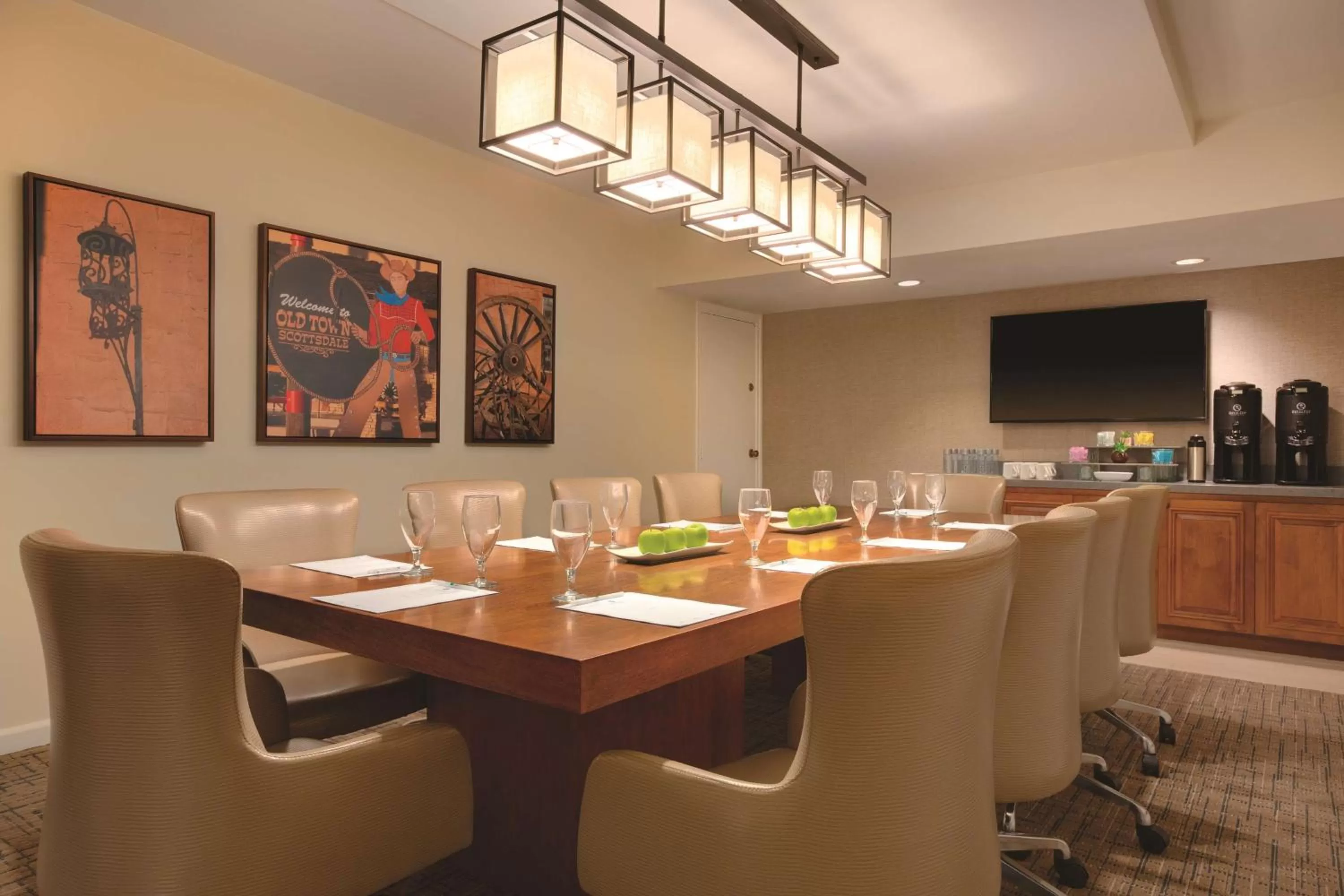 Meeting/conference room in Embassy Suites by Hilton Scottsdale Resort
