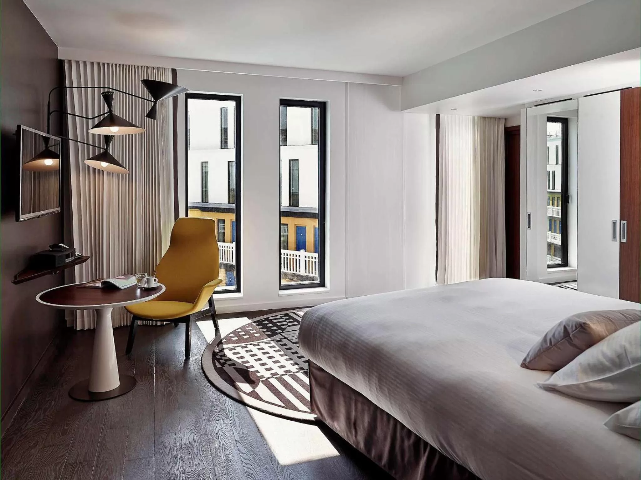 Photo of the whole room, Bed in Molitor Hotel & Spa Paris - MGallery Collection