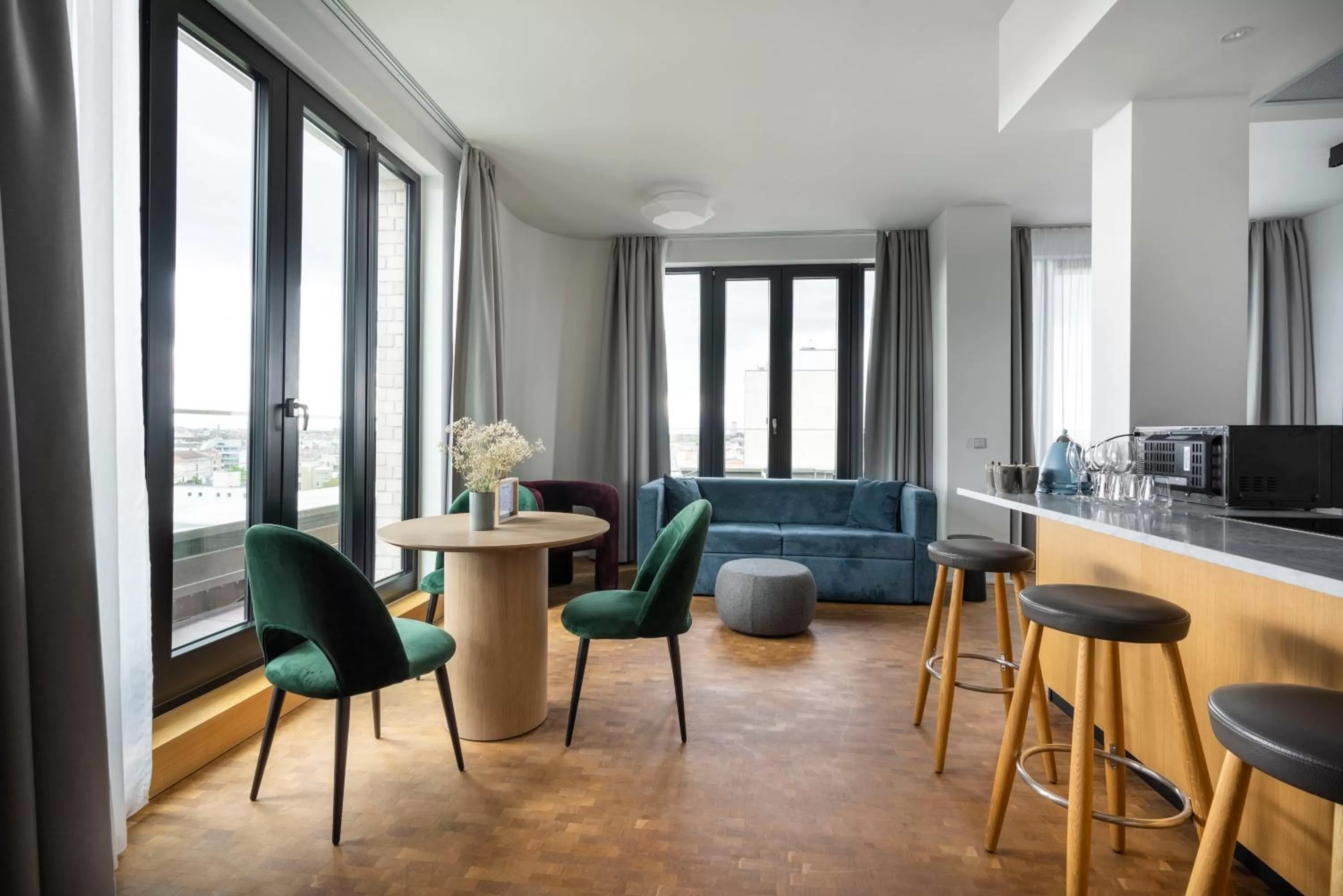 Large 1 Bedroom Apartment with Terrace and Sofa Bed in Numa Berlin Drift