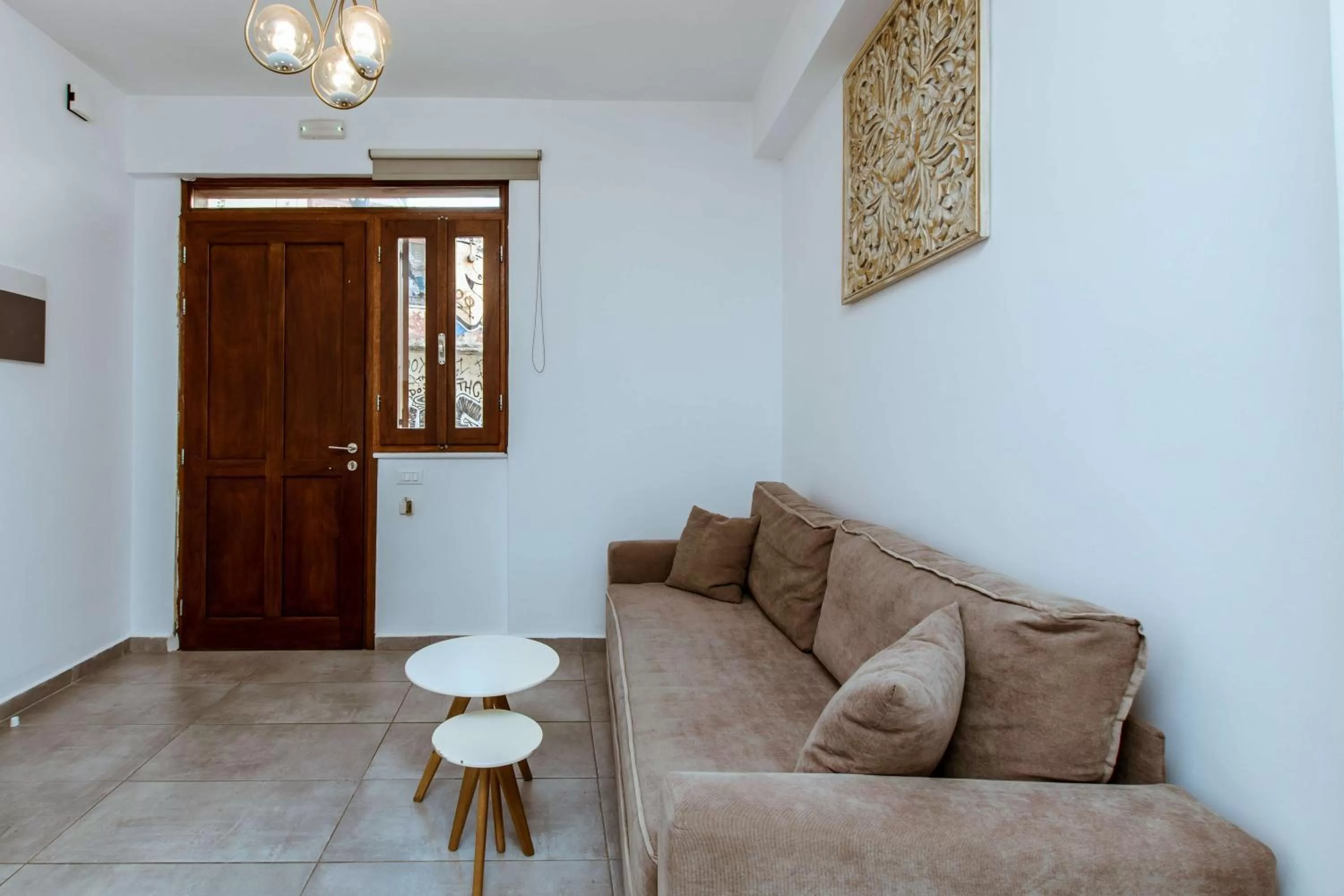 Living room in Deluxe Hotel