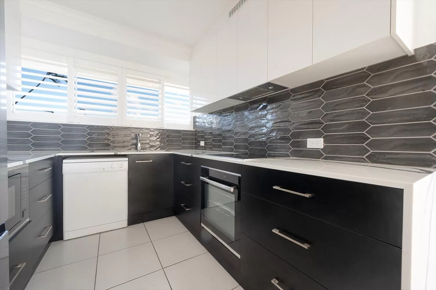 Kitchen or kitchenette in ULTIQA Points North