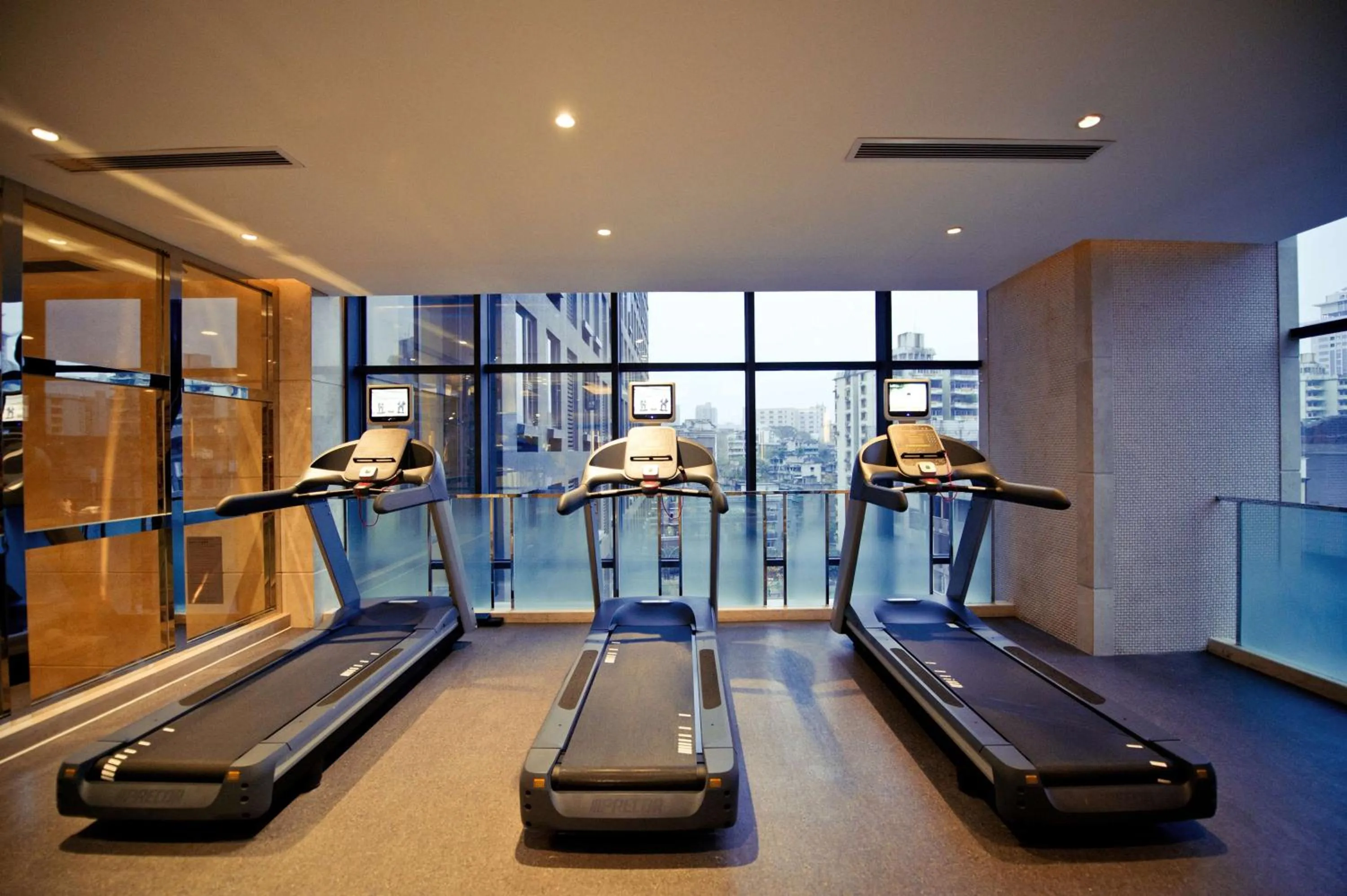 Fitness centre/facilities in DoubleTree by Hilton Chongqing - Guanyinqiao railway station