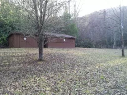 Property building in Creekside Paradise Bed and Breakfast