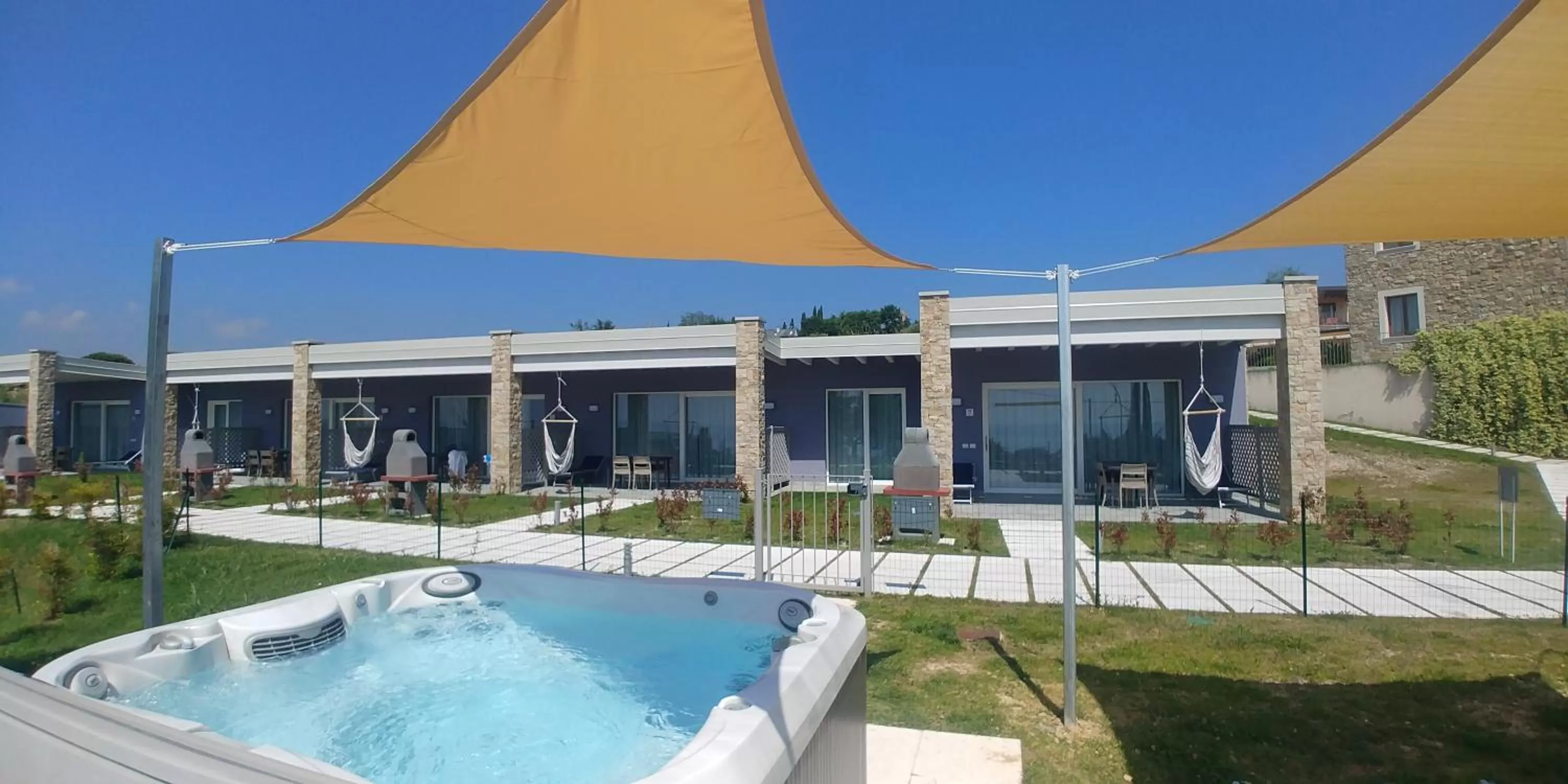 Deluxe Three-Bedroom Apartment  in Relais Rosa Dei Venti -Ciao Vacanze-