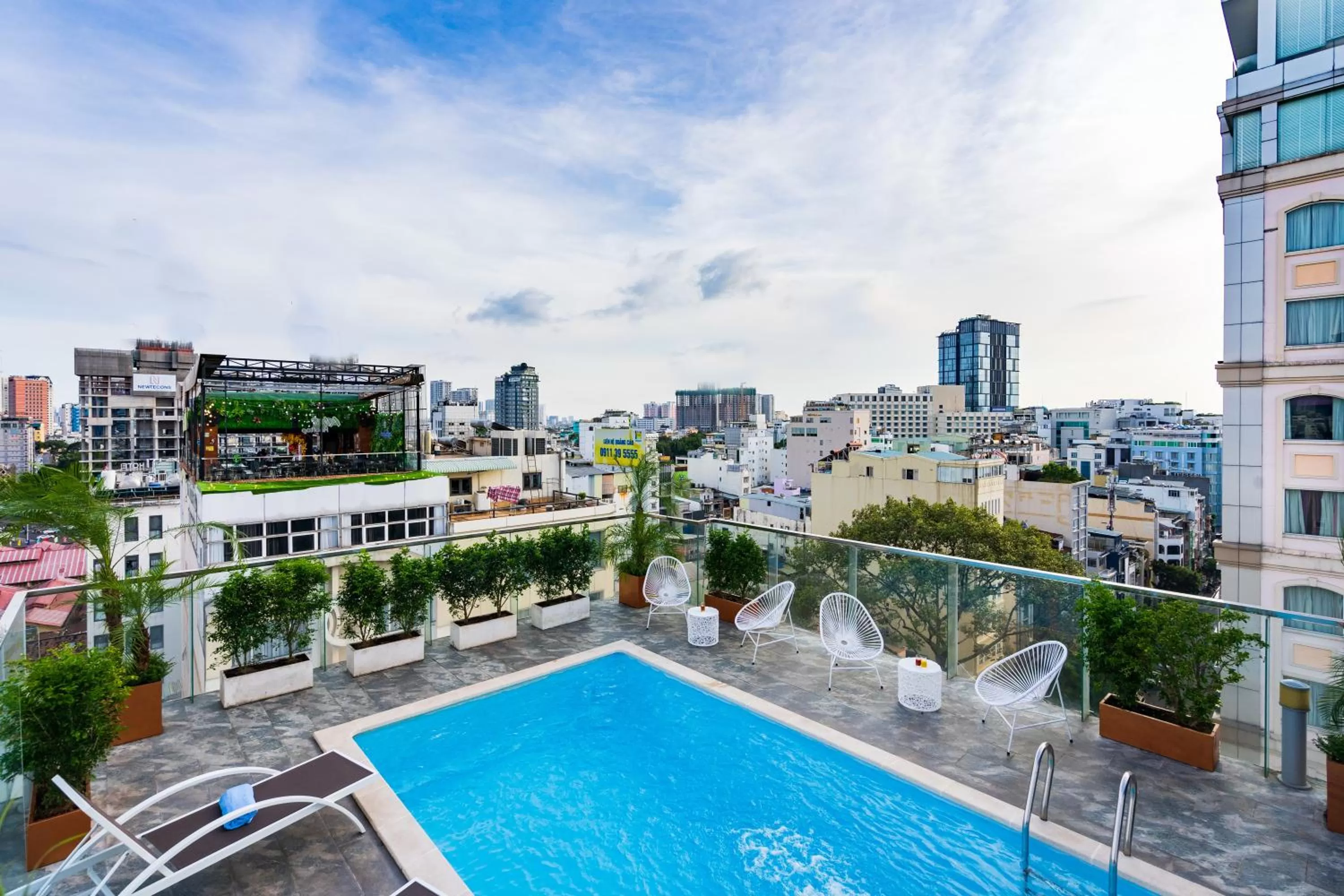 Pool view in Jovia Hotel