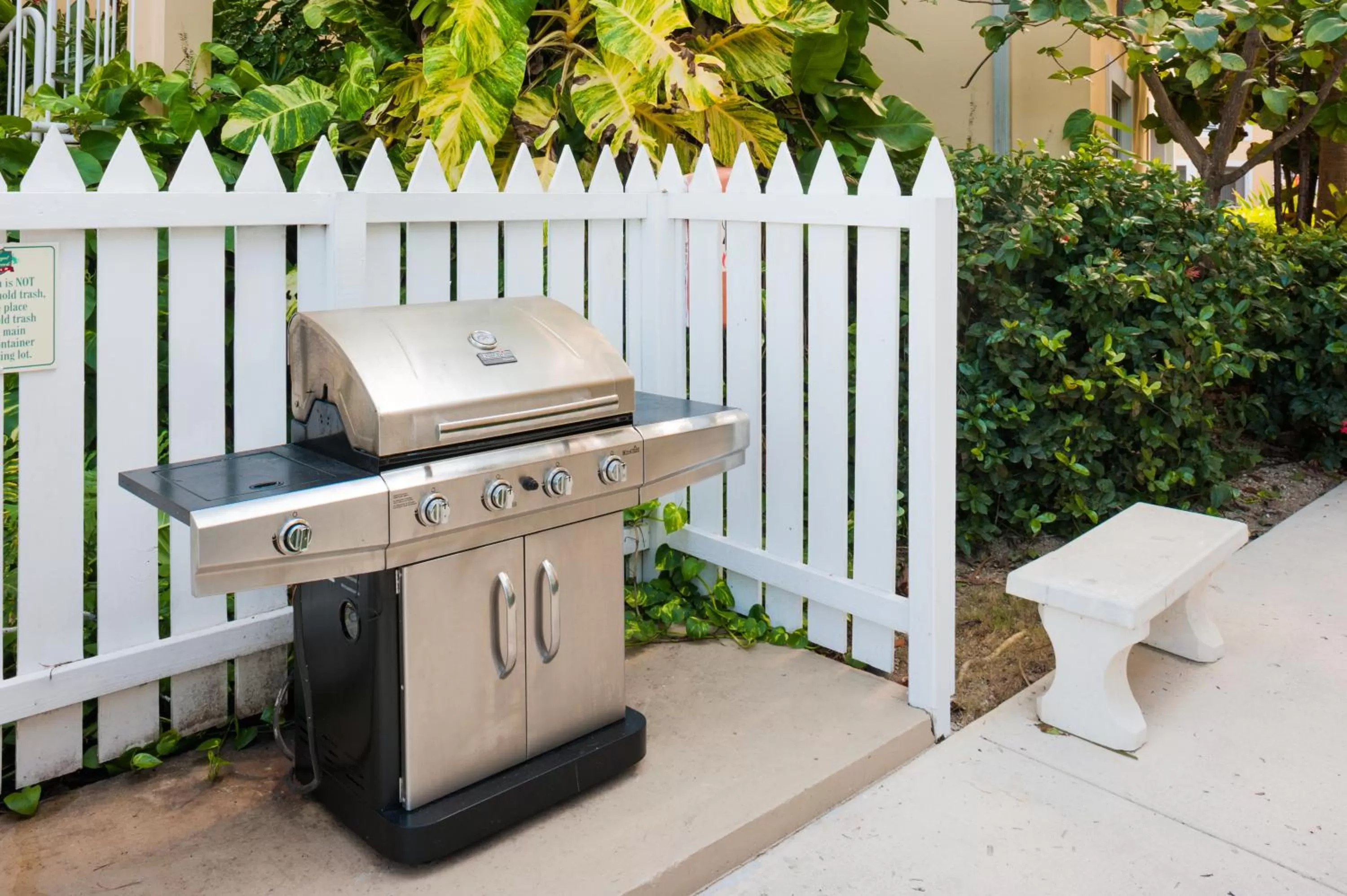 BBQ facilities in Regal Beach Club