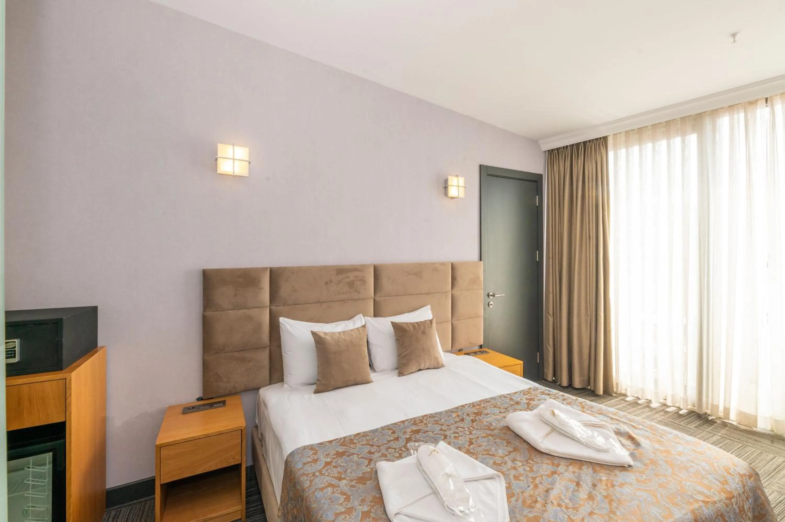 Bed in Taksim Hotel V Plus