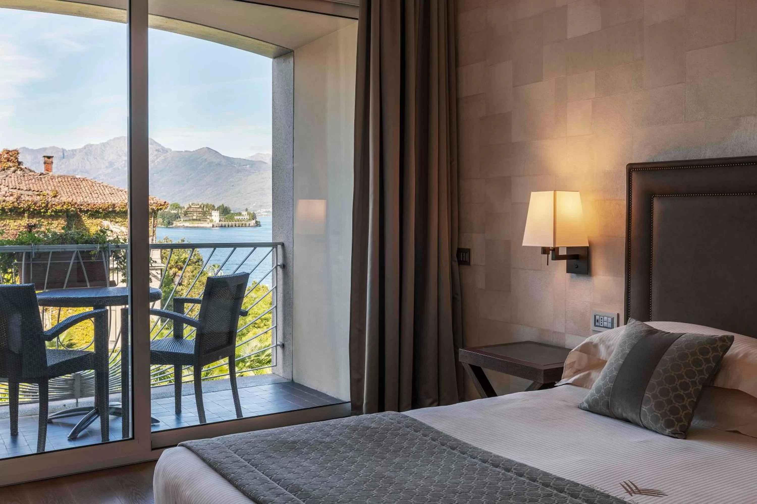 Balcony/Terrace, Bed in Hotel La Palma