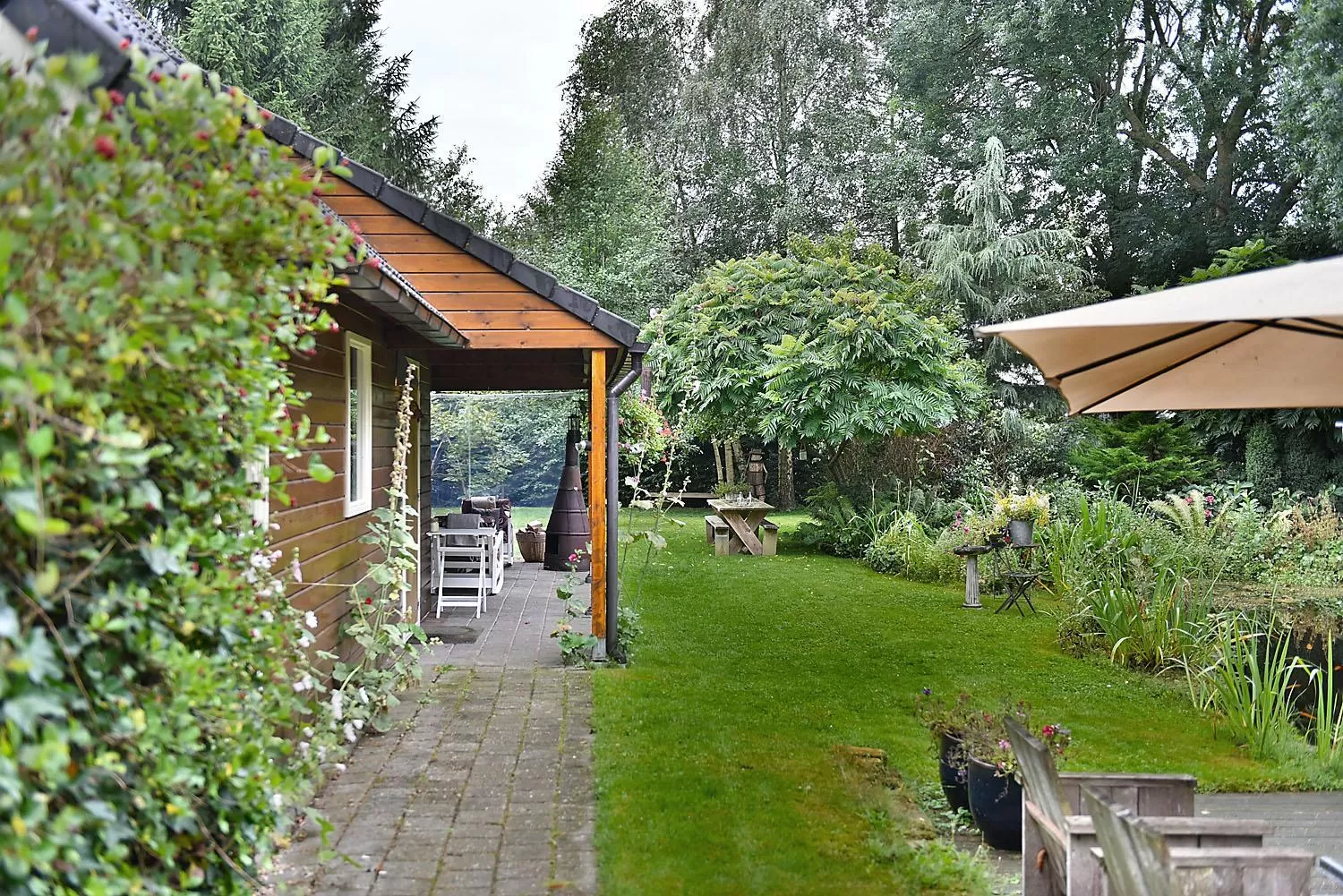 Facade/entrance, Garden in B&B Houtstee