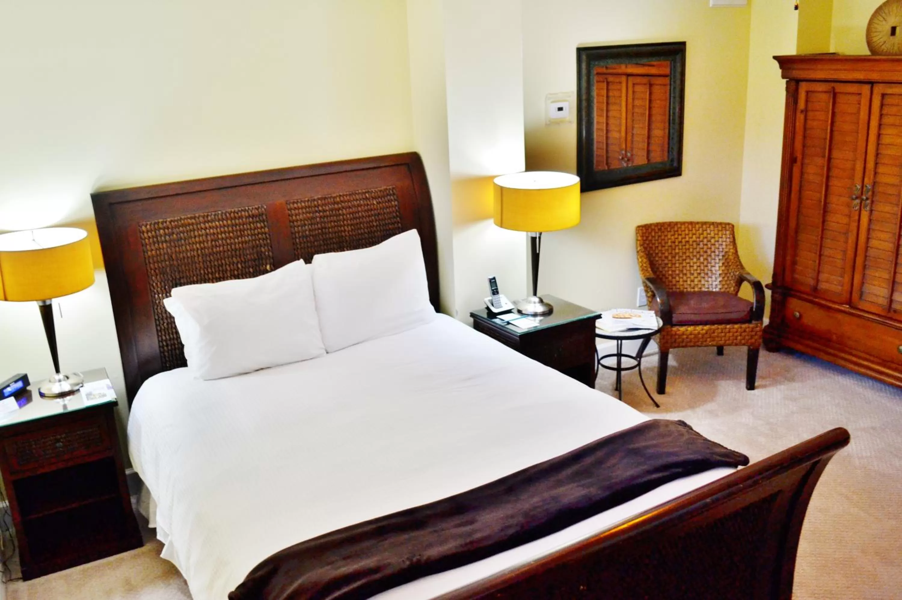 Bed in Water's Edge Inn - Adults Only