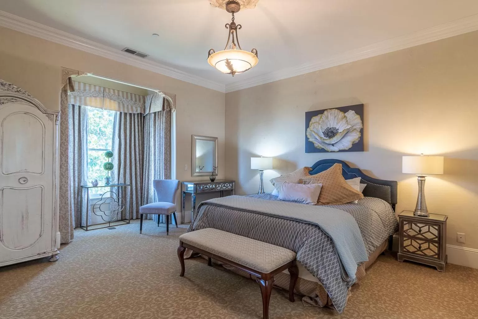 Bedroom, Bed in Chateau Coralini