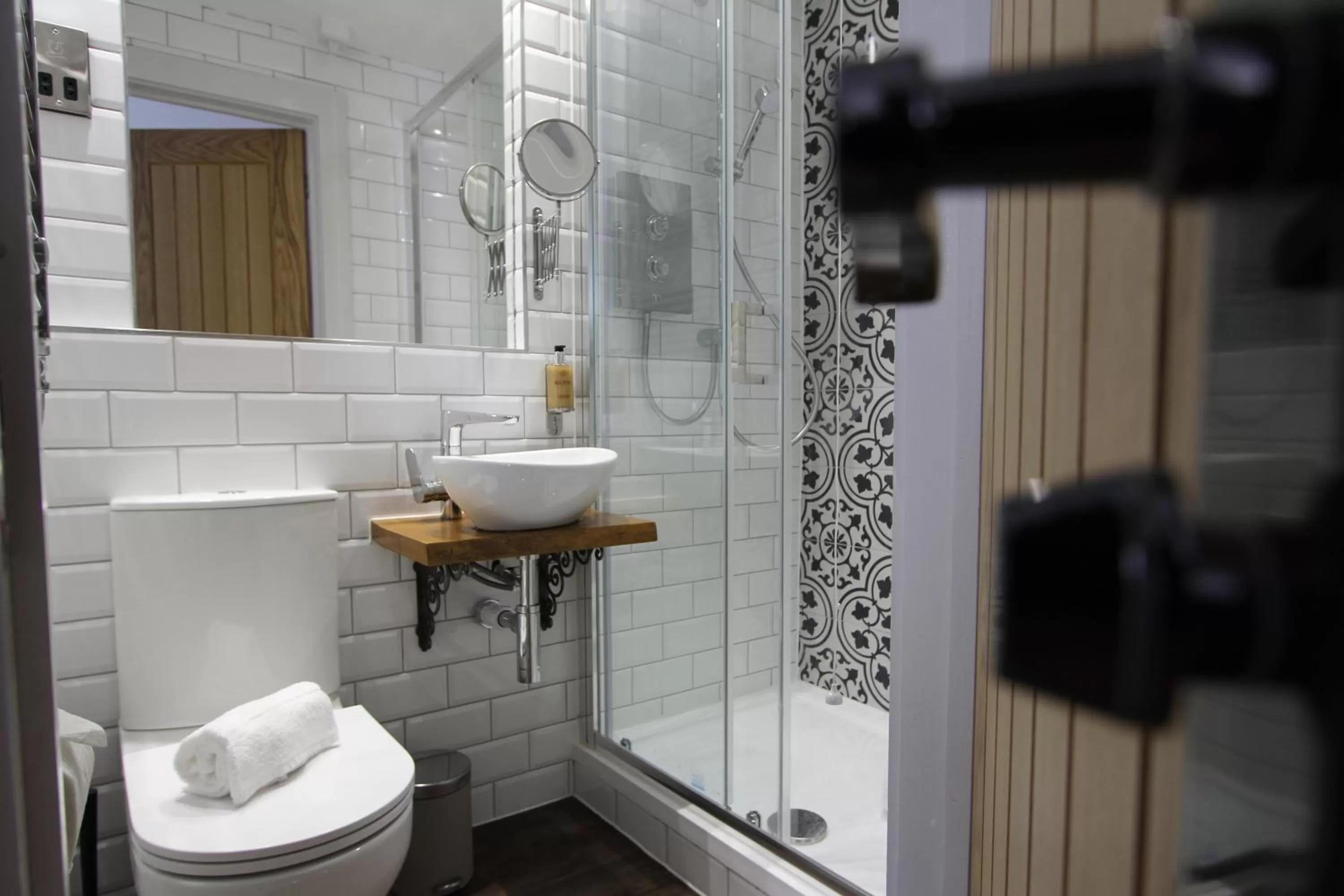 Bathroom in Tyr Winch