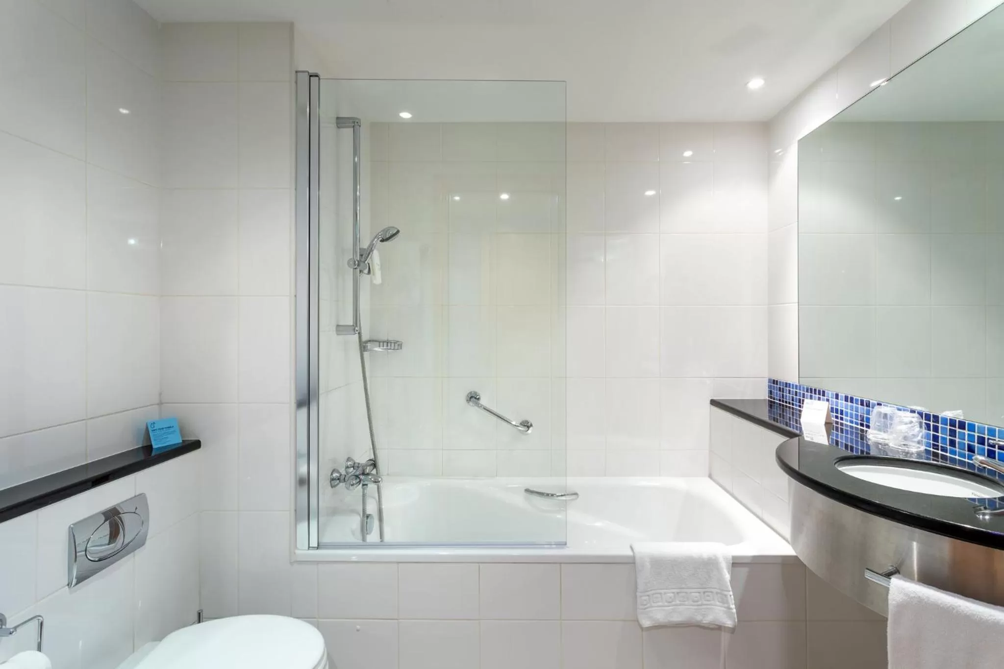 Bathroom in Holiday Inn Express Lisbon-Oeiras by IHG