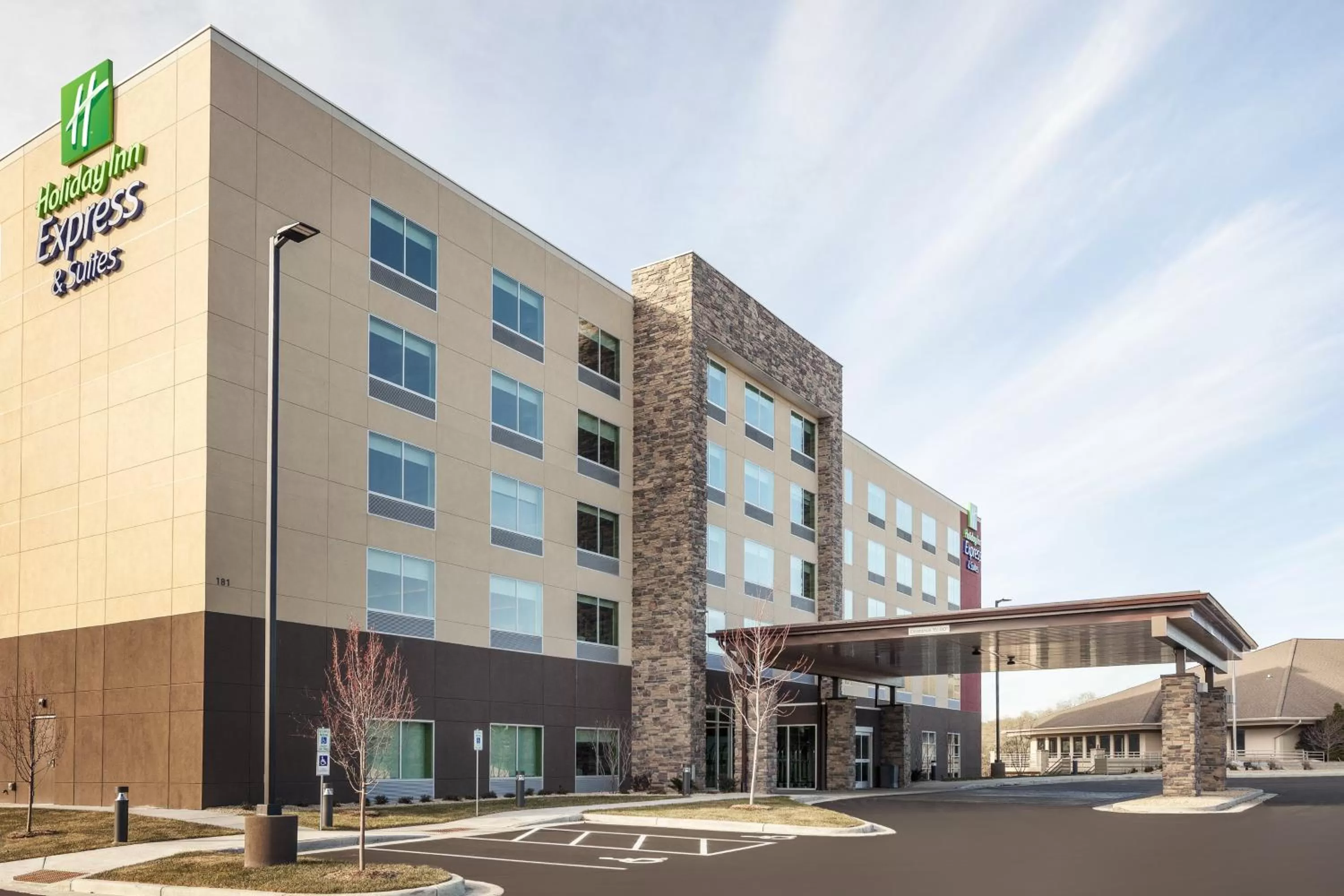 Property building in Holiday Inn Express & Suites - Hudson I-94 by IHG
