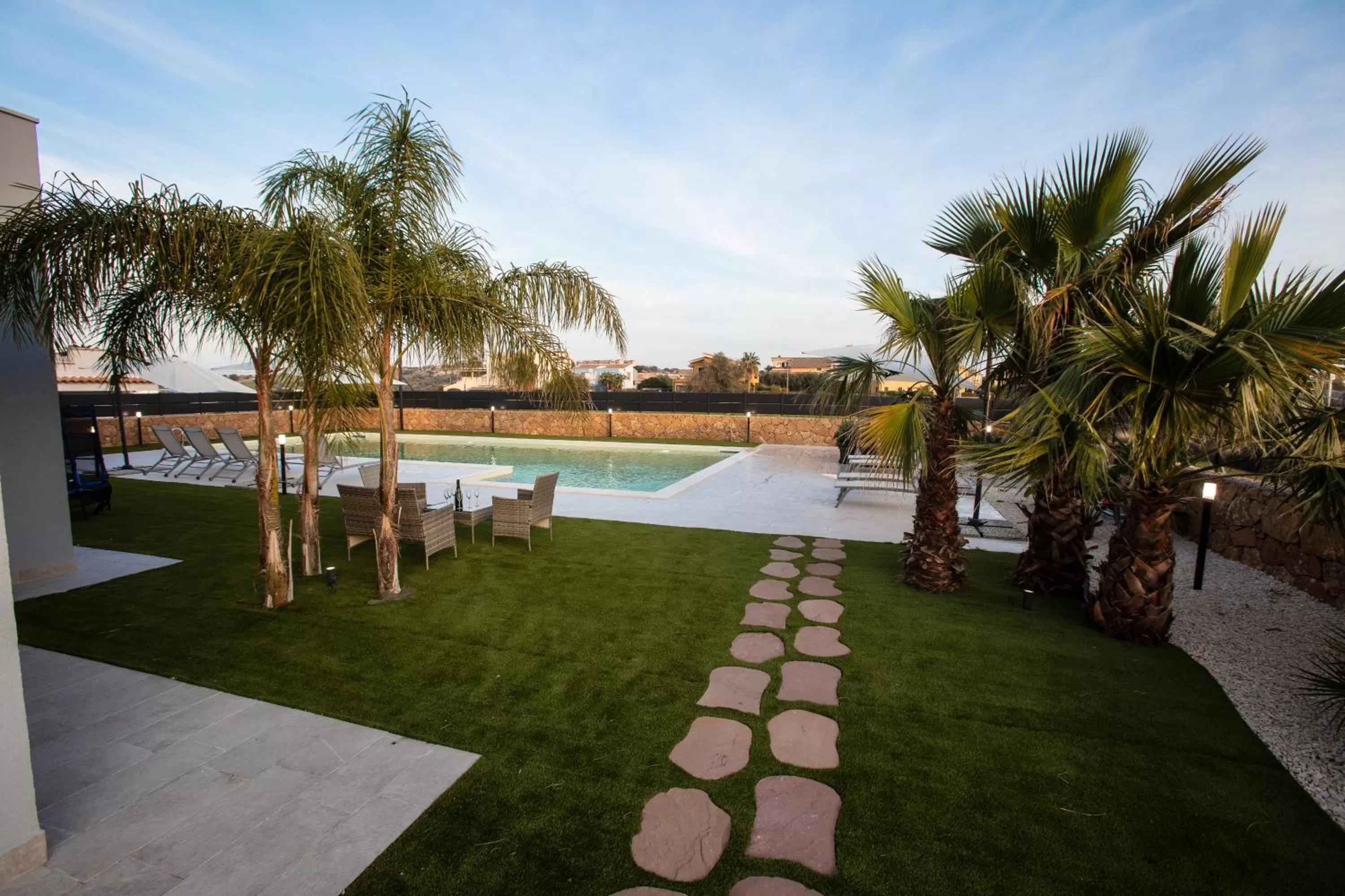 Garden, Swimming Pool in Etnamare Brucoli