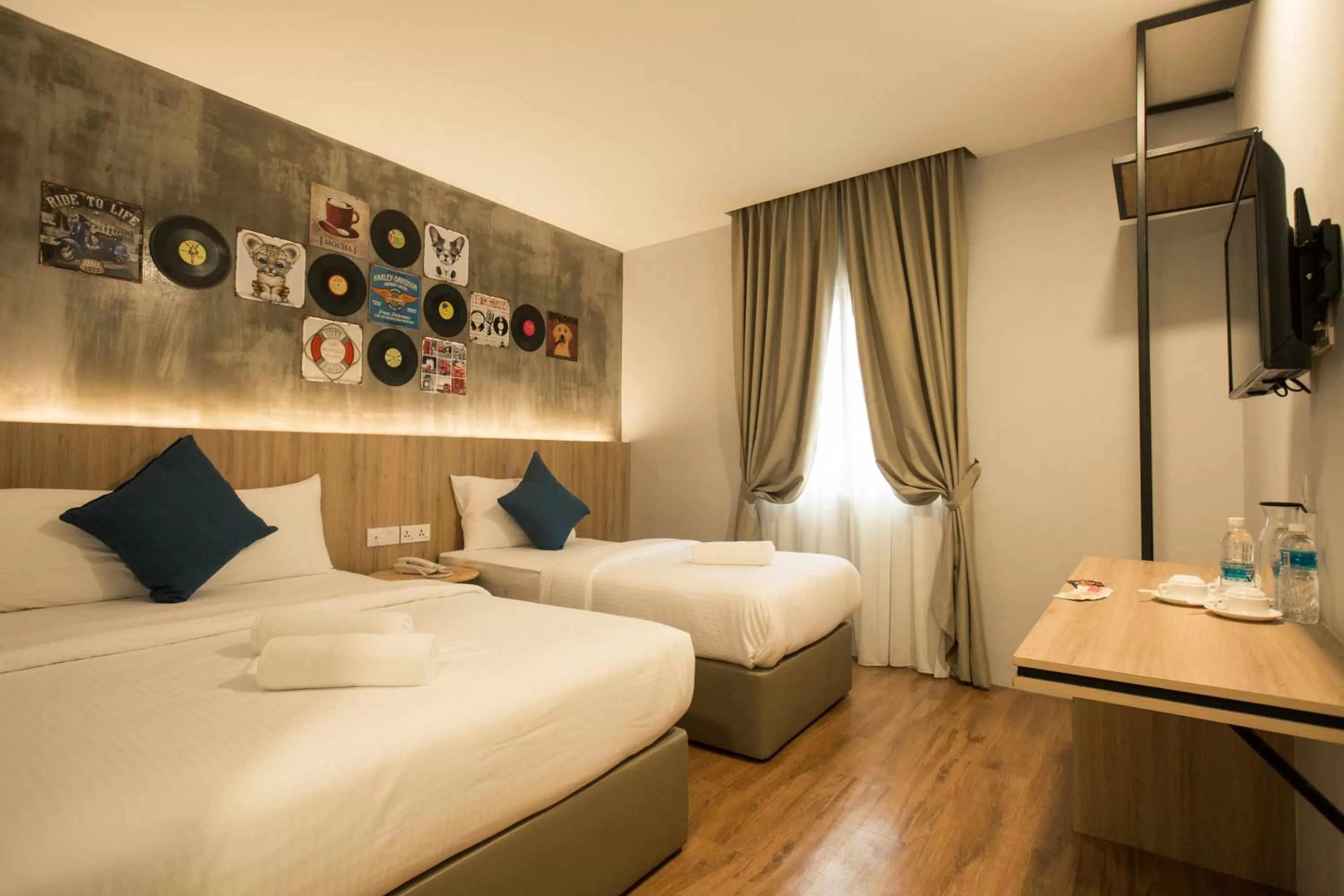 Bed in HOTEL CIQ, JALAN TRUS