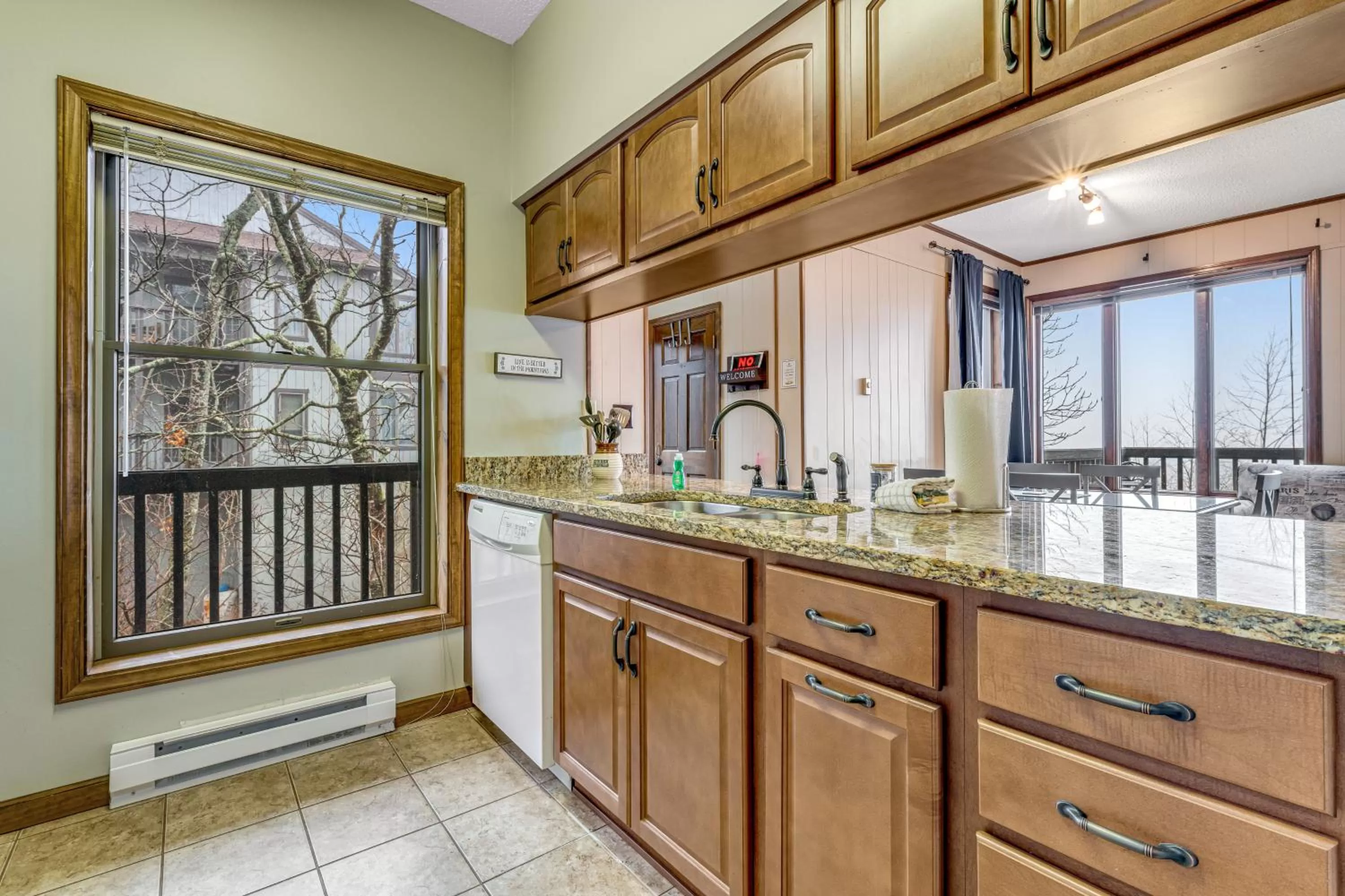 Kitchen/Kitchenette in Skyleaf 703