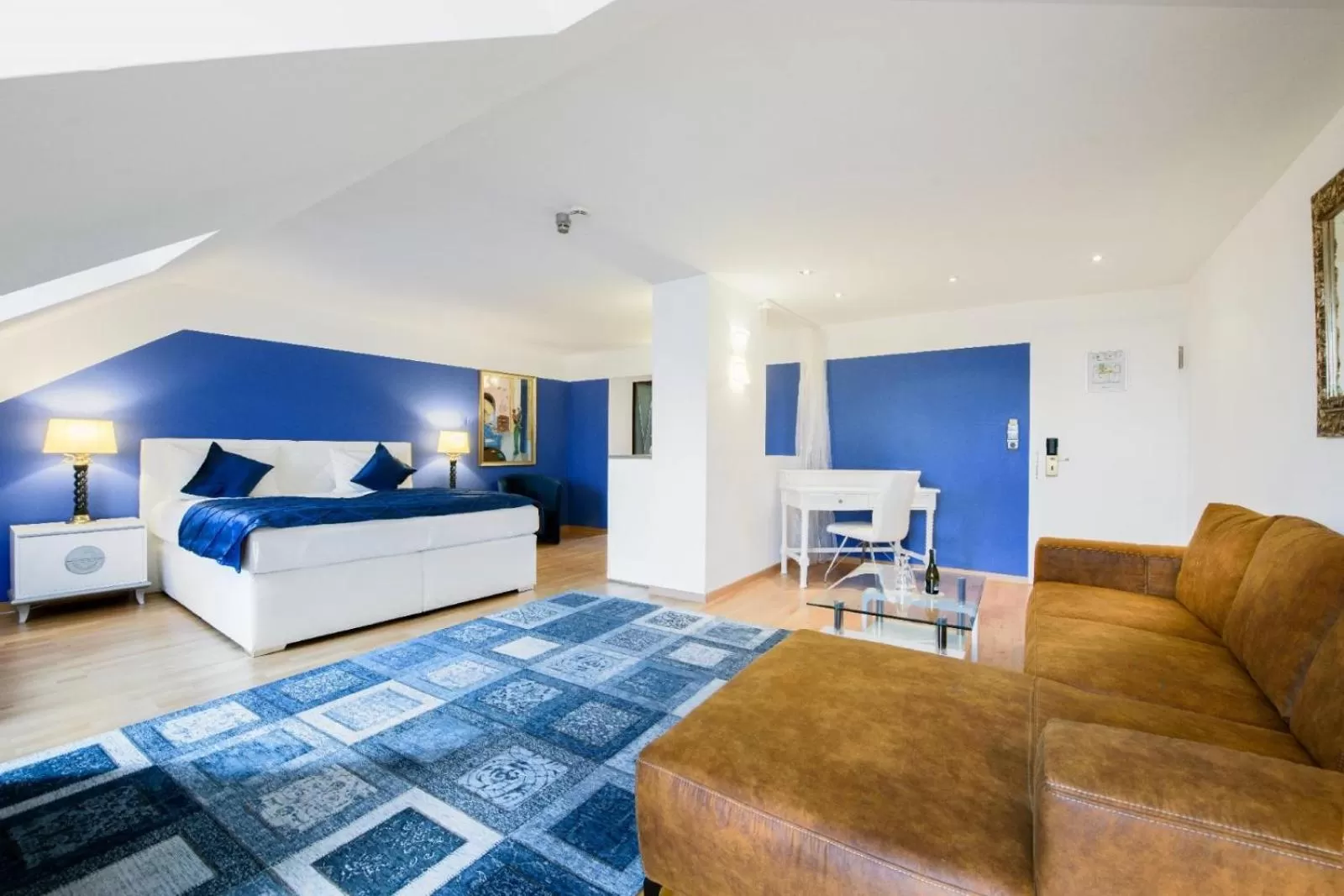 Photo of the whole room, Bed in Hotel Rivoli Charme