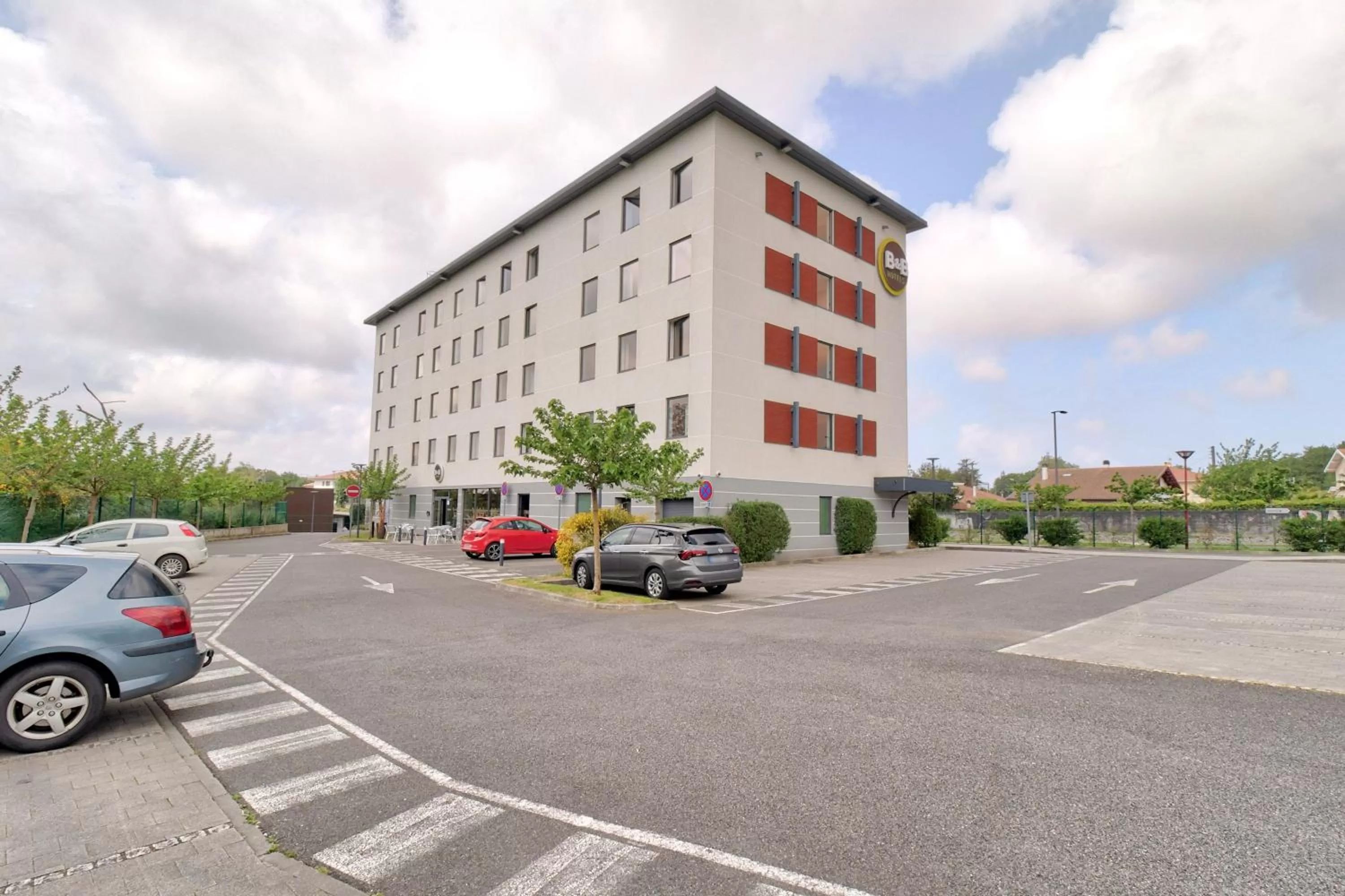 Property building in B&B HOTEL Bayonne Tarnos
